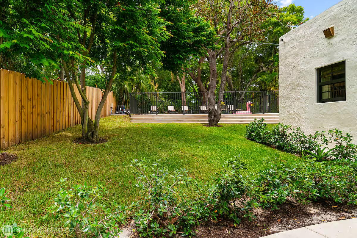 828 35th Street, West Palm Beach, FL 33407 — photo 31 of 33