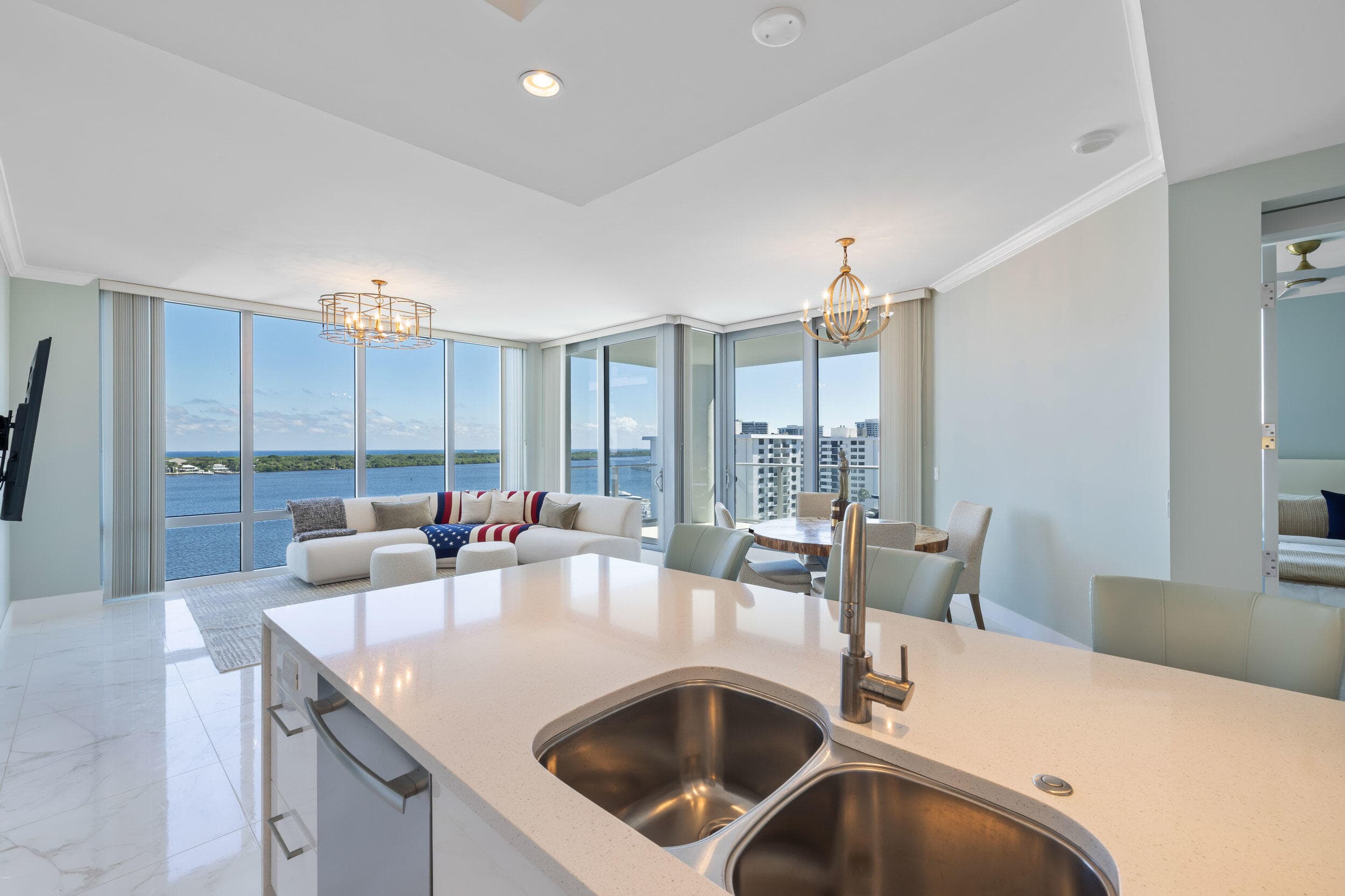 2 Water Club Way 1003, North Palm Beach, FL 33408 — photo 8 of 37