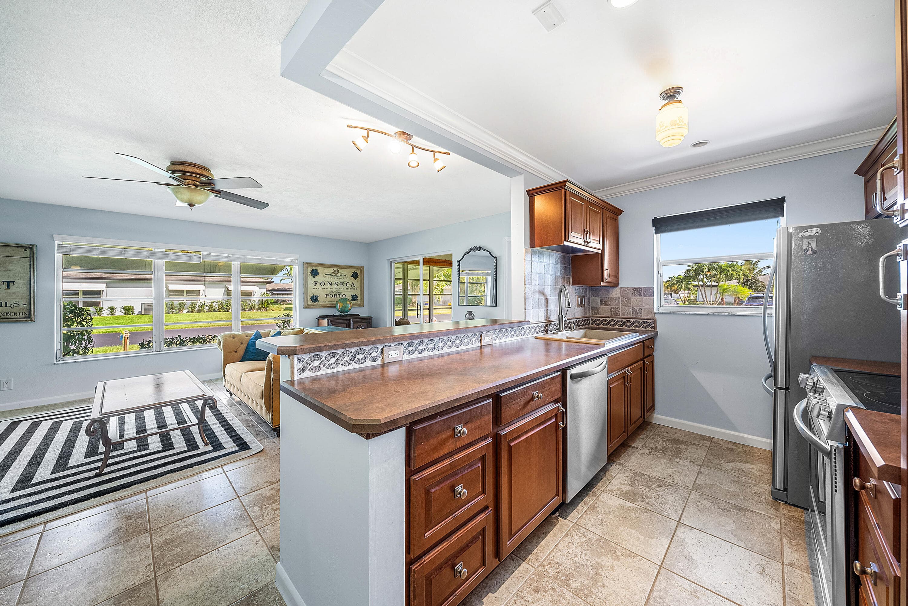 510 High Point Drive D, Delray Beach, FL 33445 — photo 6 of 23