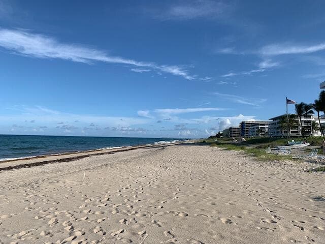 2565 S Ocean 2060 Boulevard 2060, Palm Beach, FL 33480 — photo 2 of 17