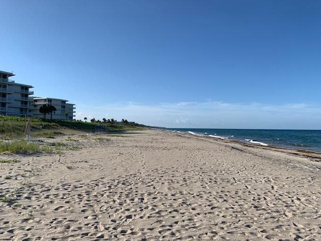 2565 S Ocean 2060 Boulevard 2060, Palm Beach, FL 33480 — photo 3 of 17