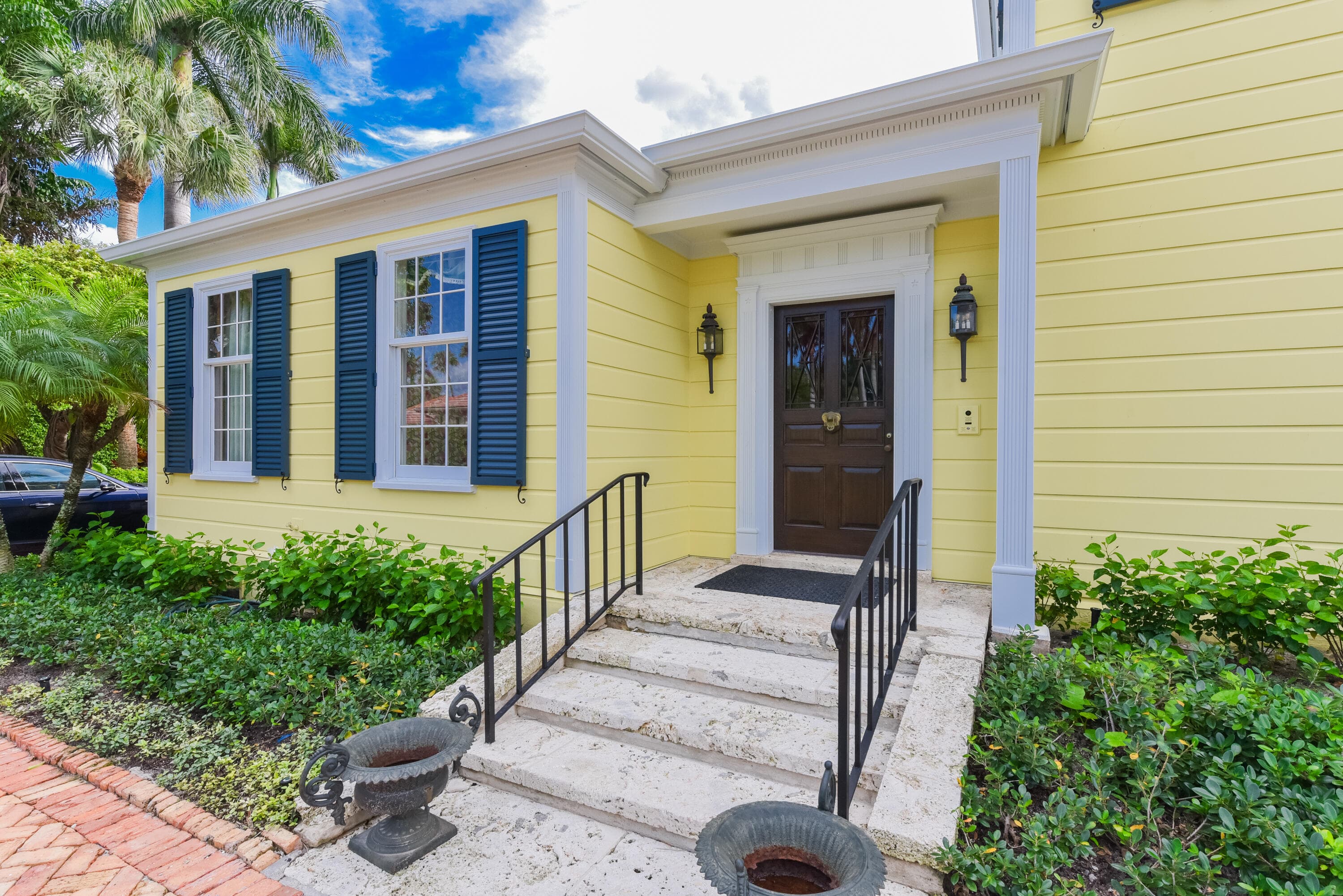 250 Algoma Road, Palm Beach, FL 33480 — photo 3 of 63