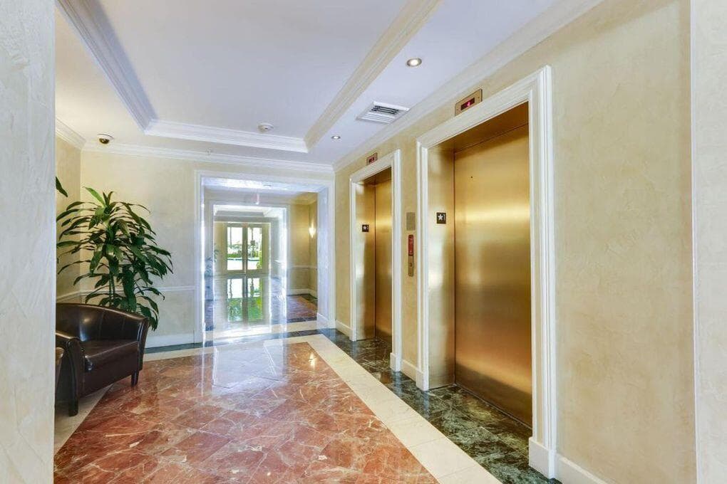 806 E Windward Way 401, Lantana, FL 33462 — photo 4 of 26