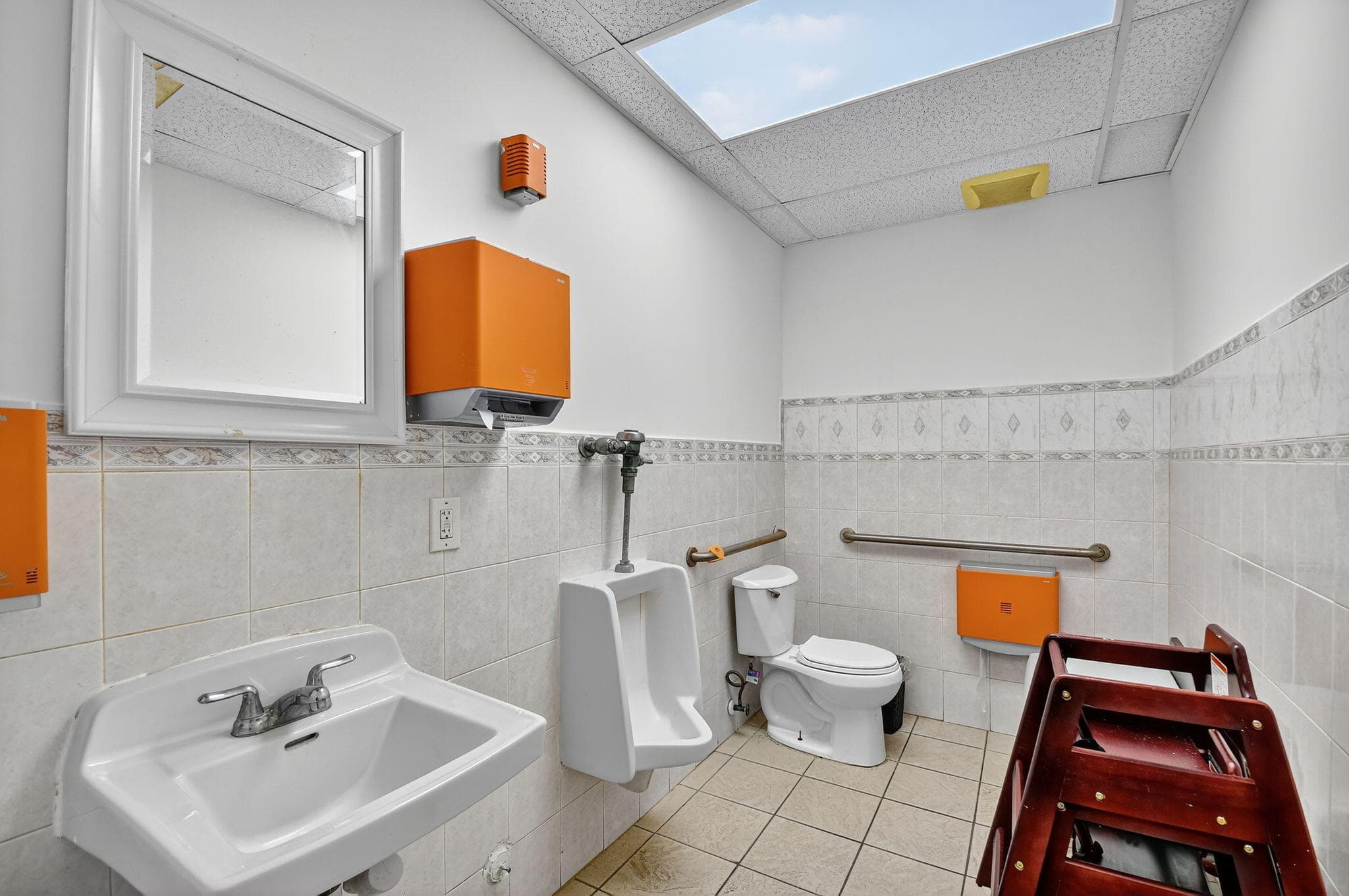 1541 W Blue Heron Boulevard, Riviera Beach, FL 33404 — photo 32 of 53