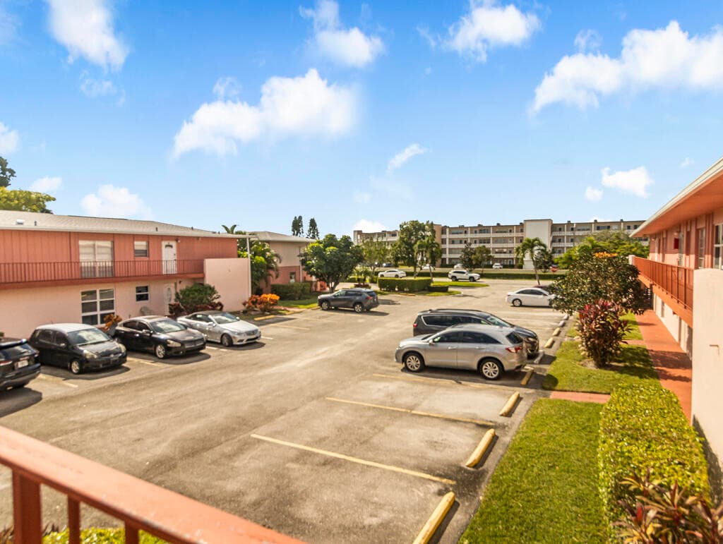 4 Golfs Edge E, West Palm Beach, FL 33417 — photo 16 of 33