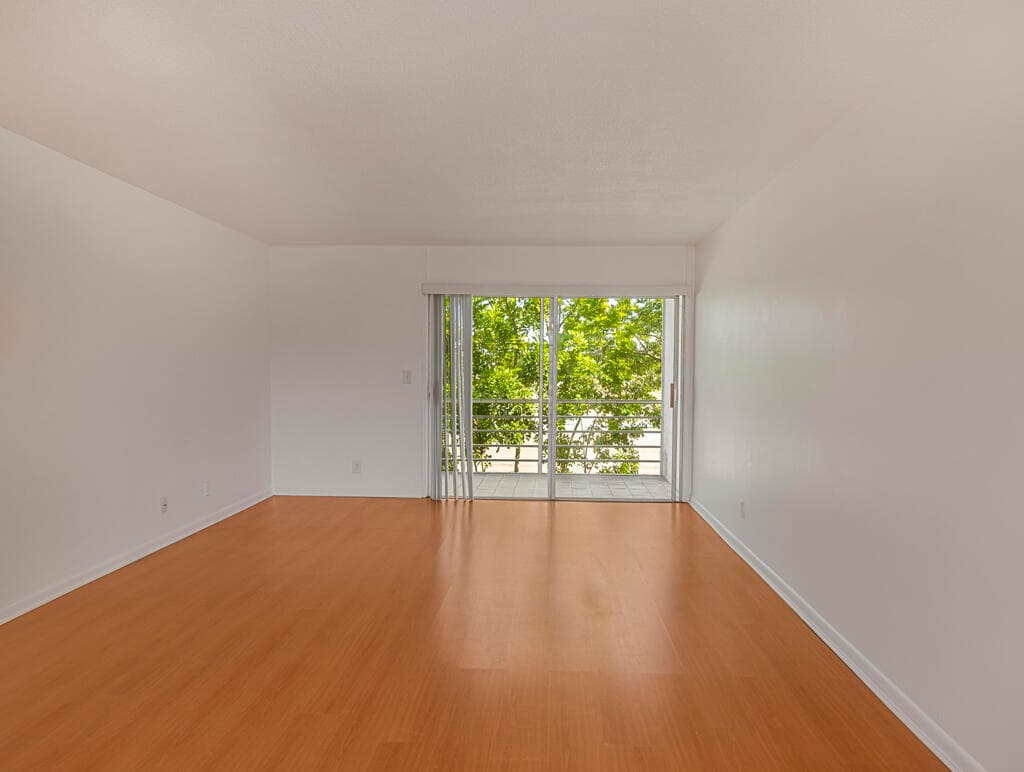 4 Golfs Edge E, West Palm Beach, FL 33417 — photo 8 of 33
