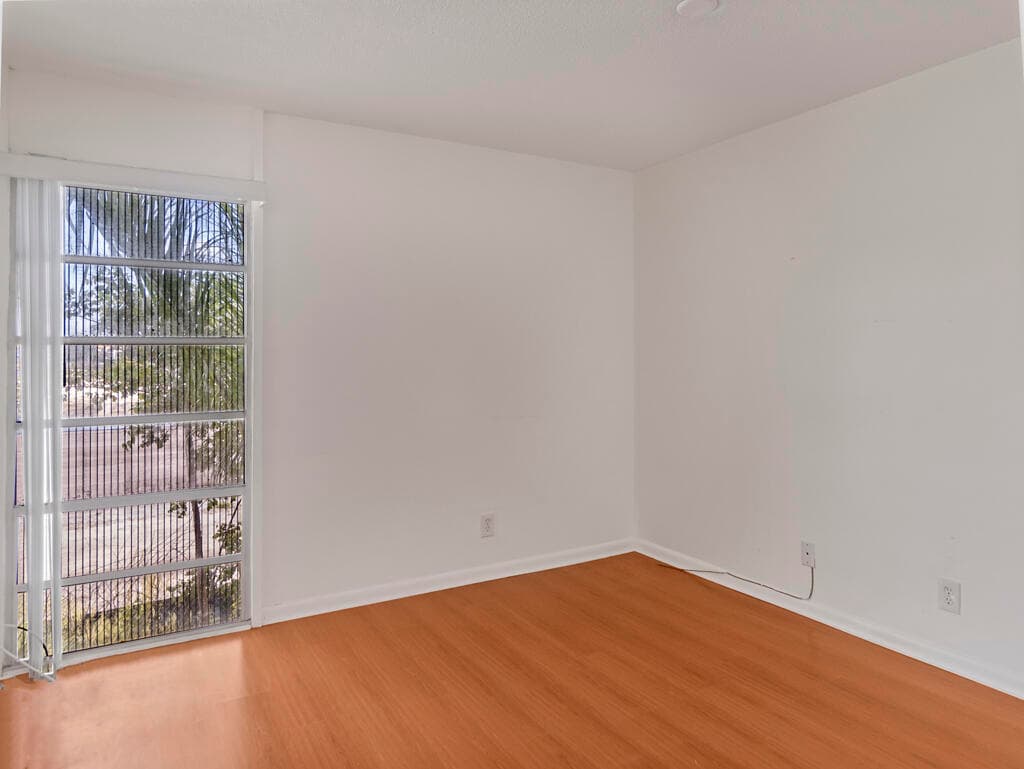 4 Golfs Edge E, West Palm Beach, FL 33417 — photo 13 of 33