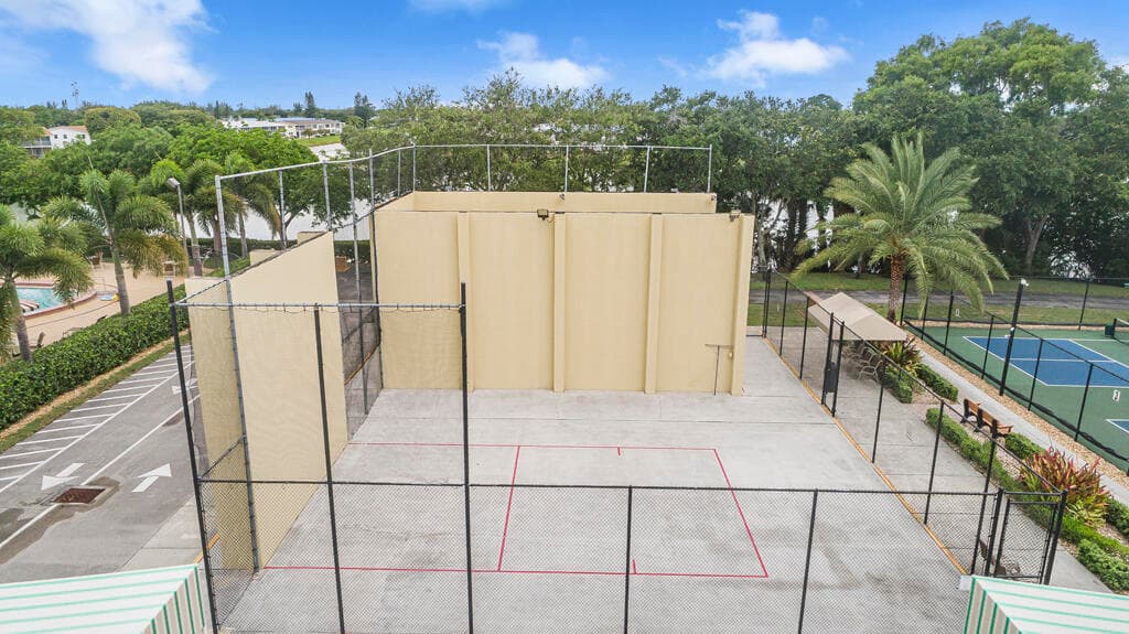 4 Golfs Edge E, West Palm Beach, FL 33417 — photo 29 of 33
