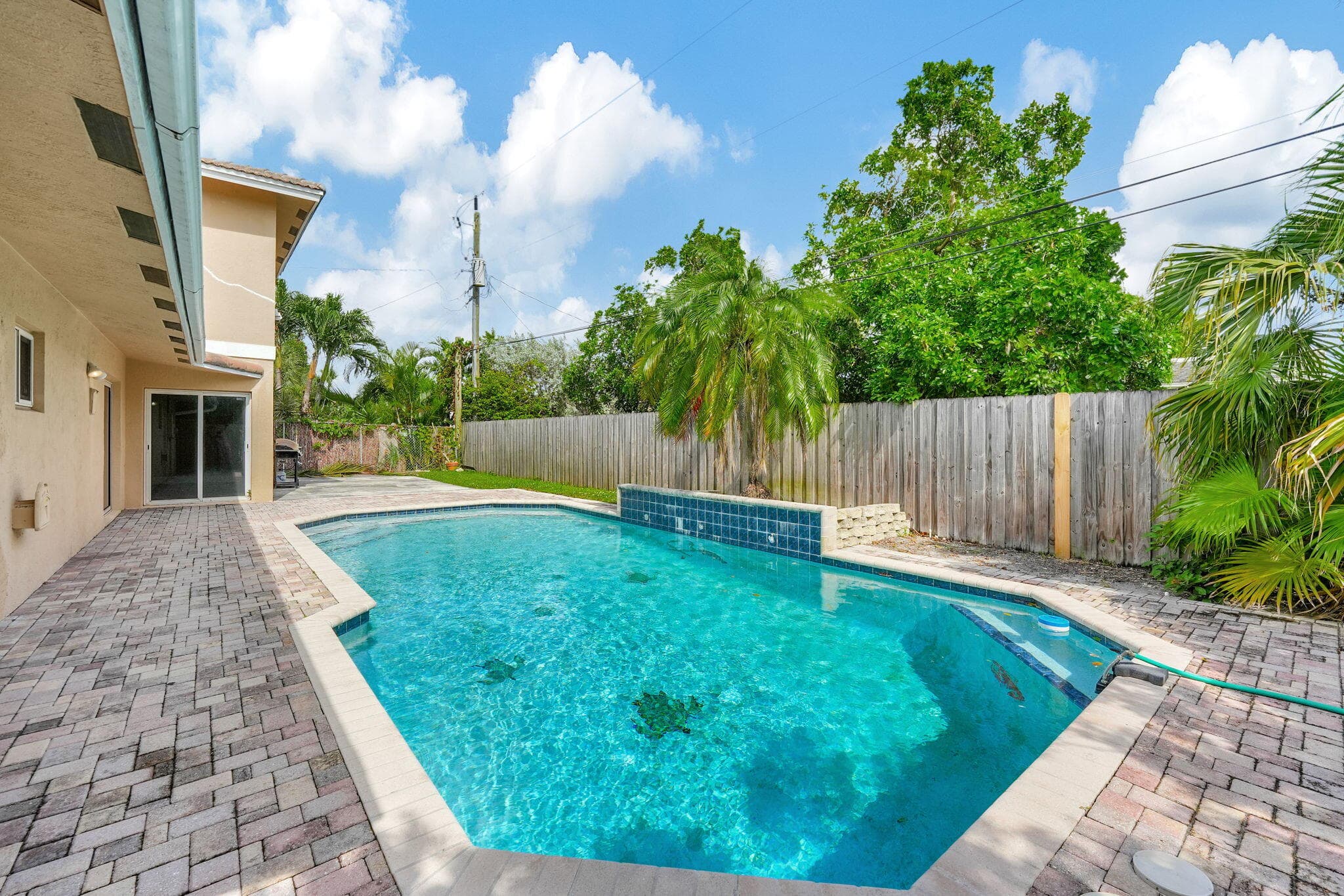 1300 NE 26th Avenue NE, Pompano Beach, FL 33062 — photo 13 of 68