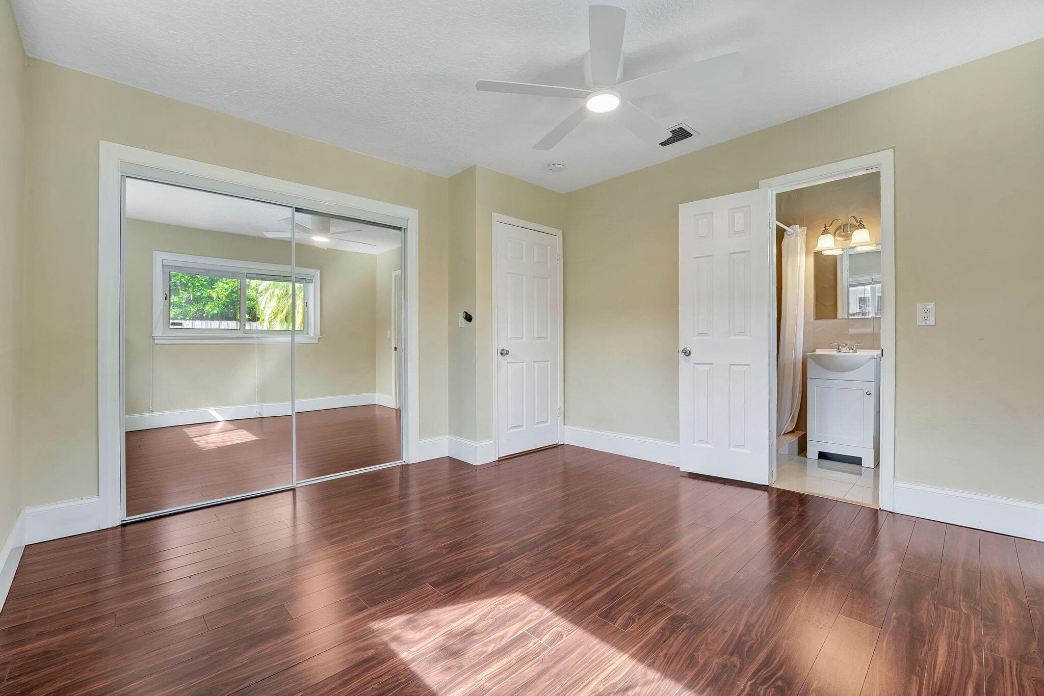 1300 NE 26th Avenue NE, Pompano Beach, FL 33062 — photo 39 of 68