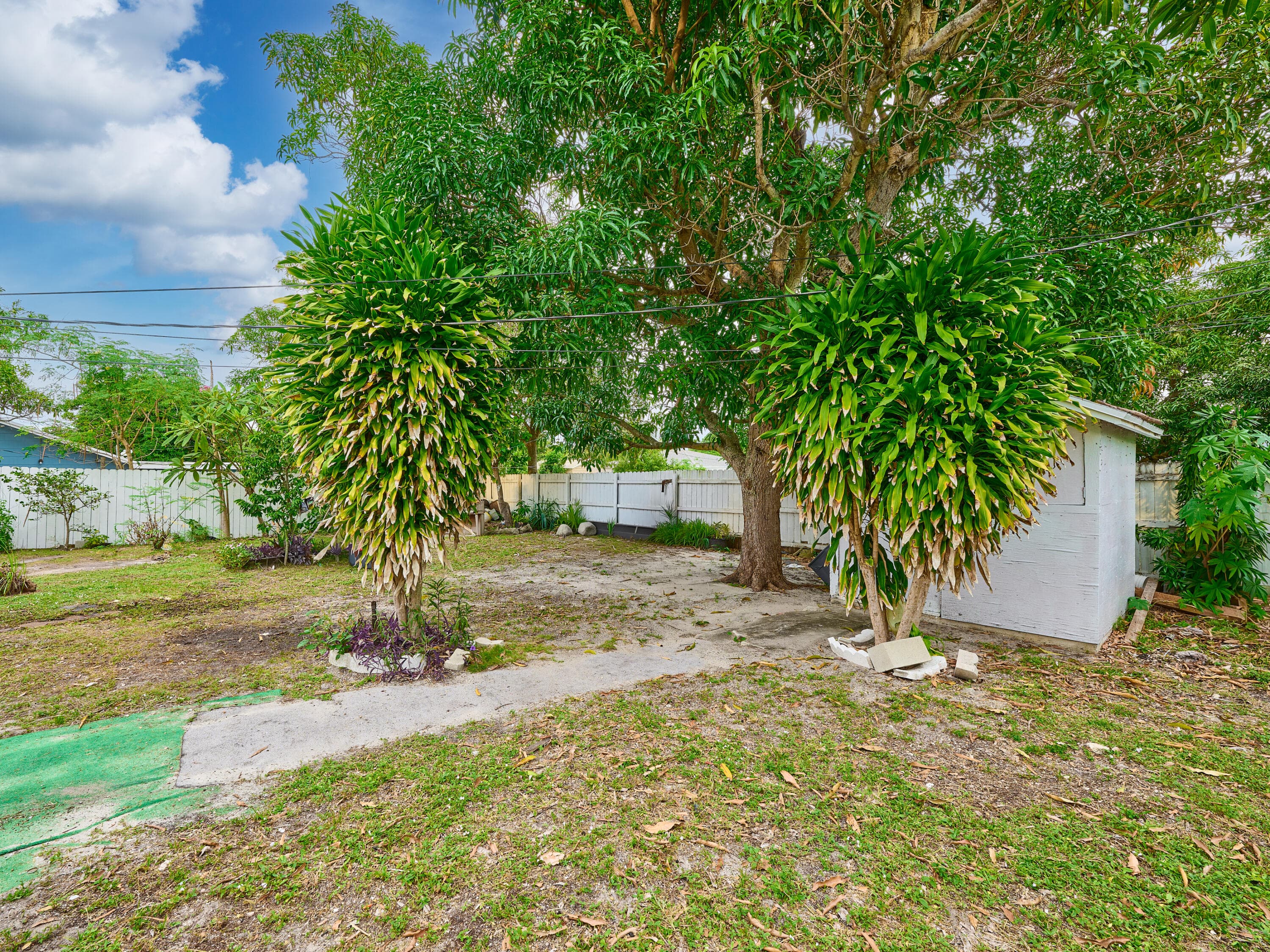1010 S B Street, Lake Worth Beach, FL 33460 — photo 13 of 37