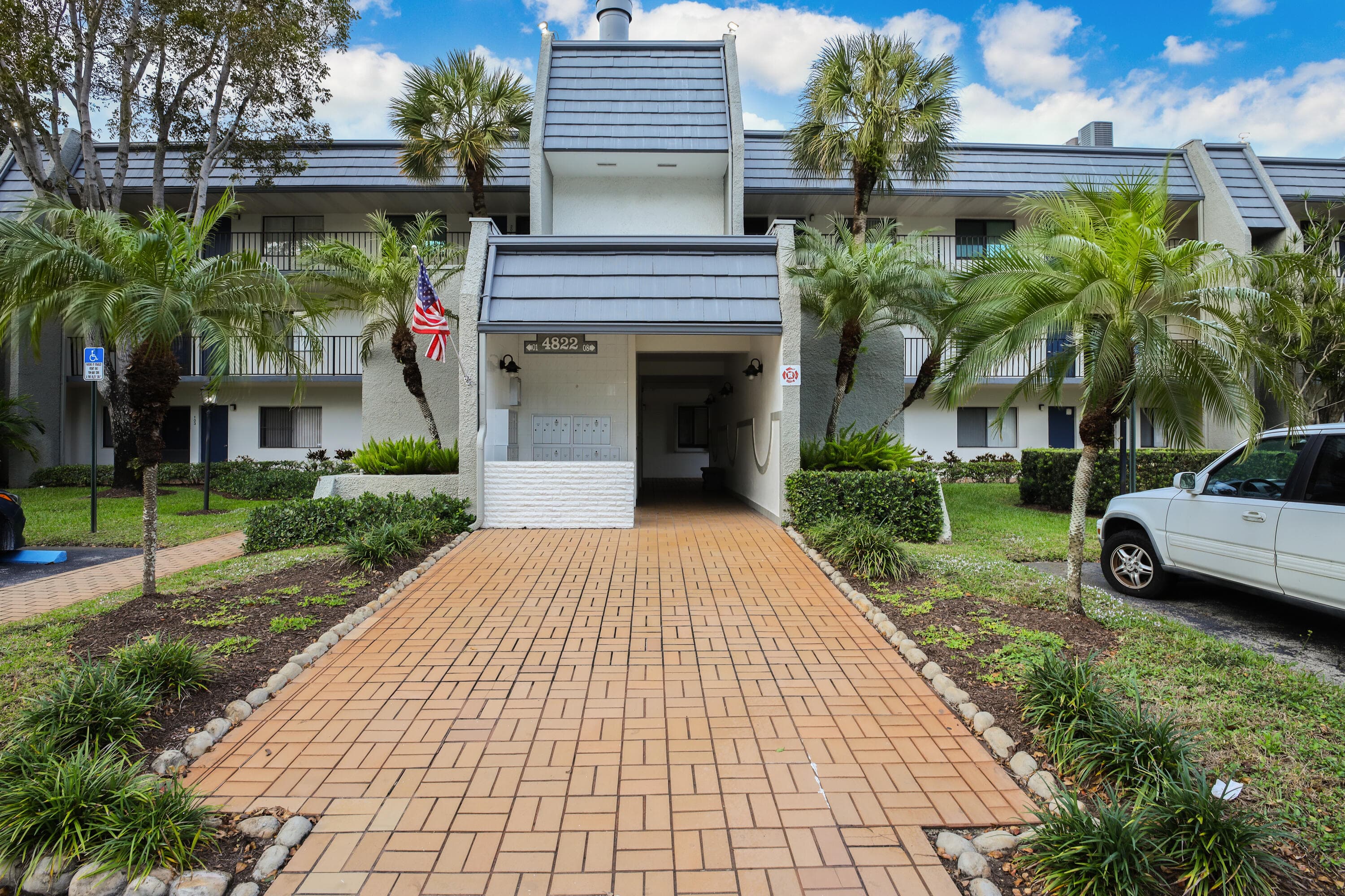 4822 Esedra Court 303, Lake Worth, FL 33467 — photo 1 of 22
