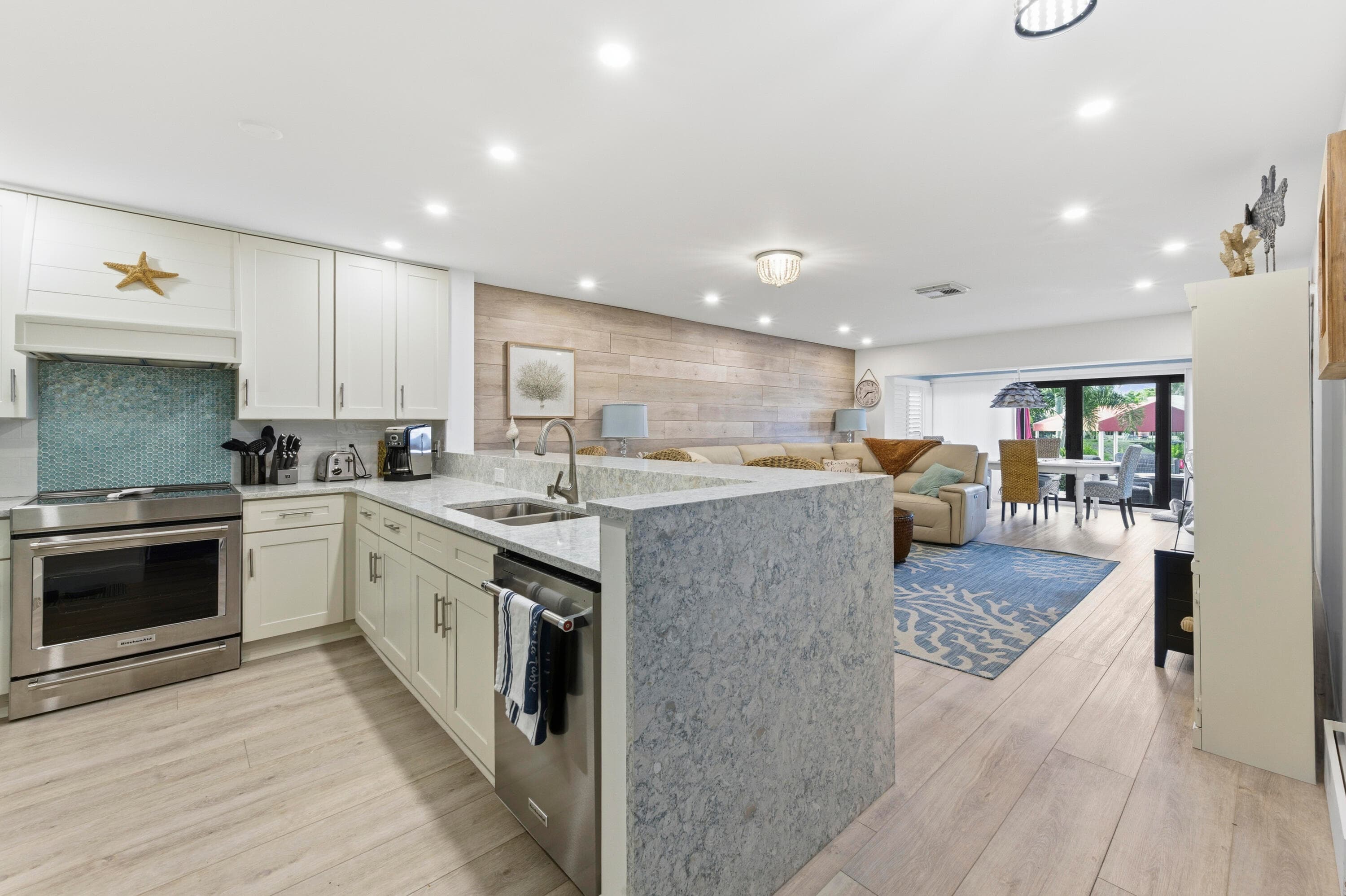 2359 Treasure Isle Drive 38, Palm Beach Gardens, FL 33410 — photo 8 of 53
