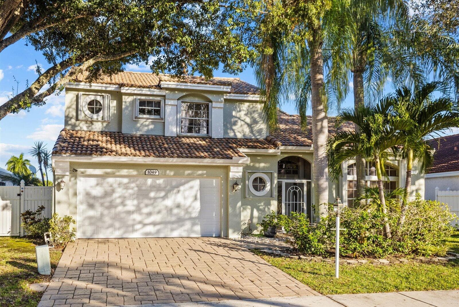 1049 Siena Oaks Circle E, Palm Beach Gardens, FL 33410 — photo 2 of 43