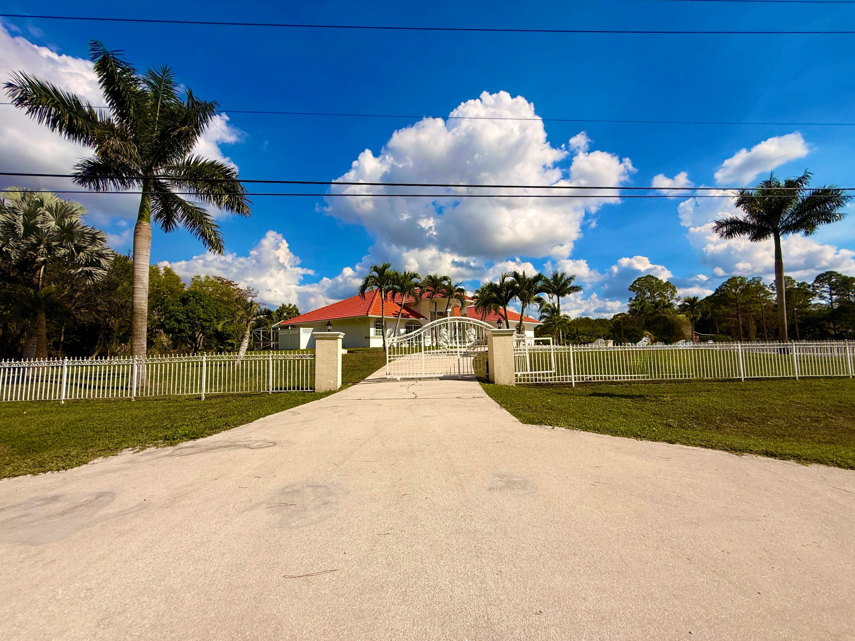 17477 69th Street N, Loxahatchee, FL 33470 — photo 1 of 120