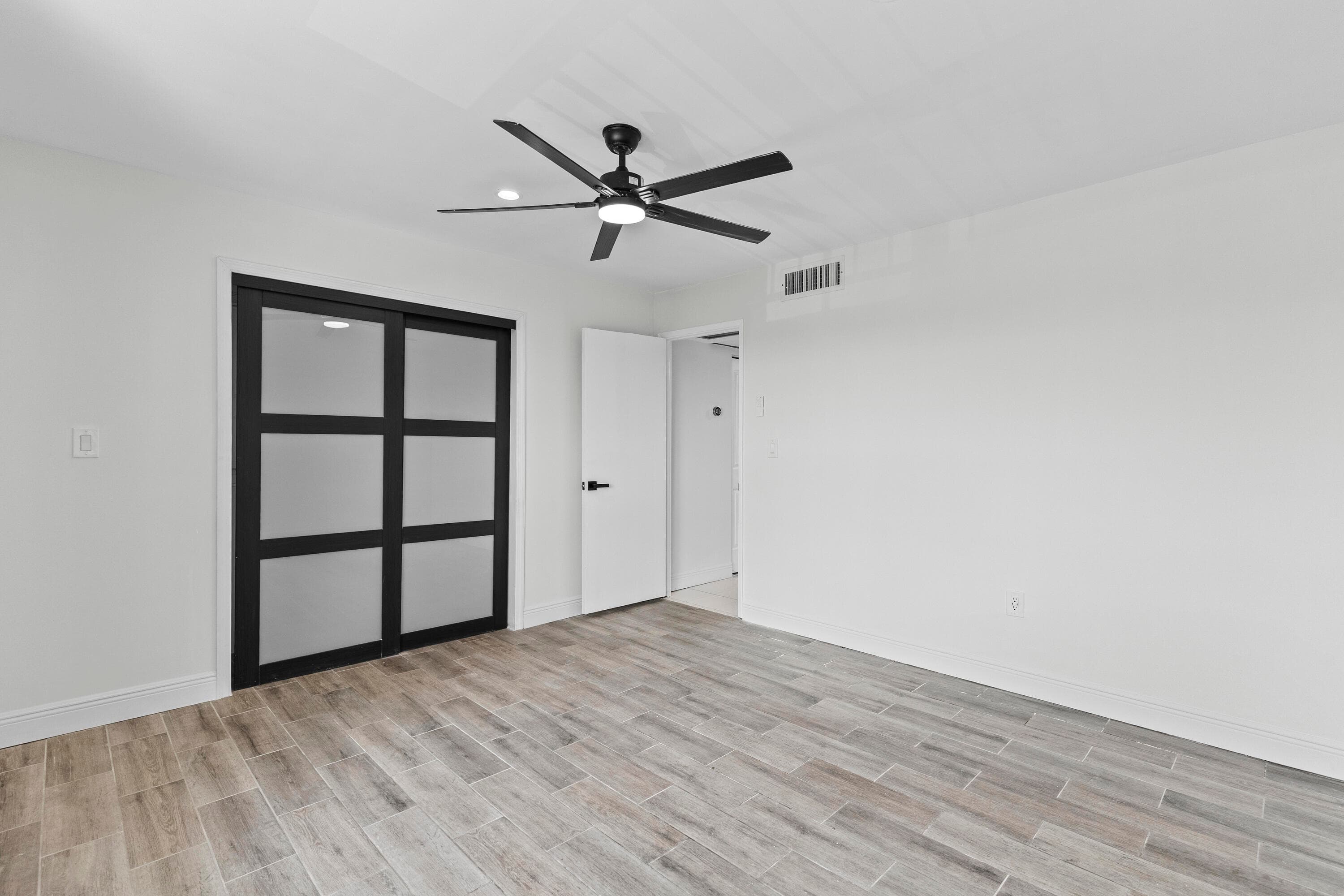 809 W Oakland Park Boulevard K12, Oakland Park, FL 33311 — photo 21 of 27