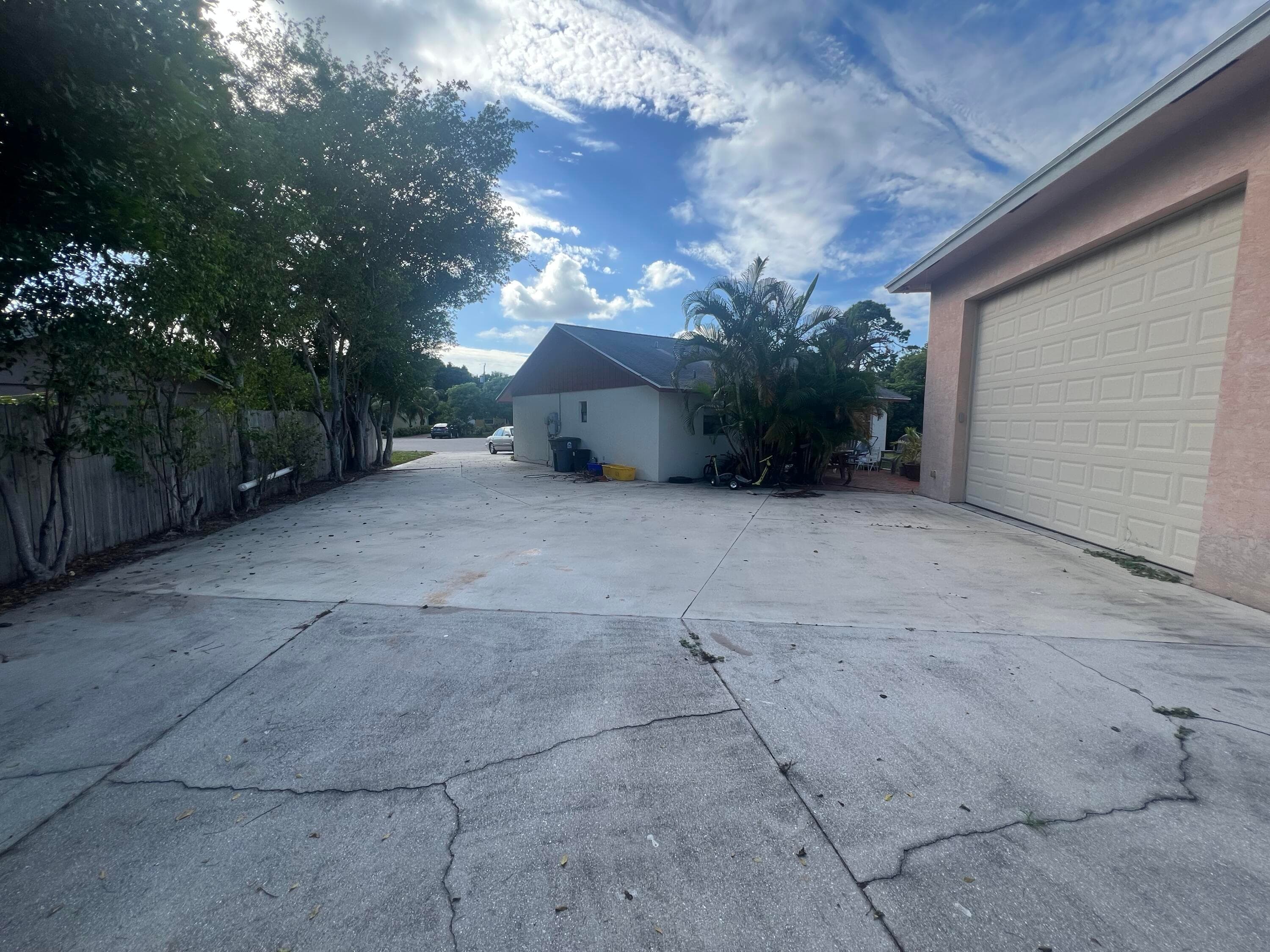 1309 W Frangipani Circle, Lantana, FL 33462 — photo 3 of 10