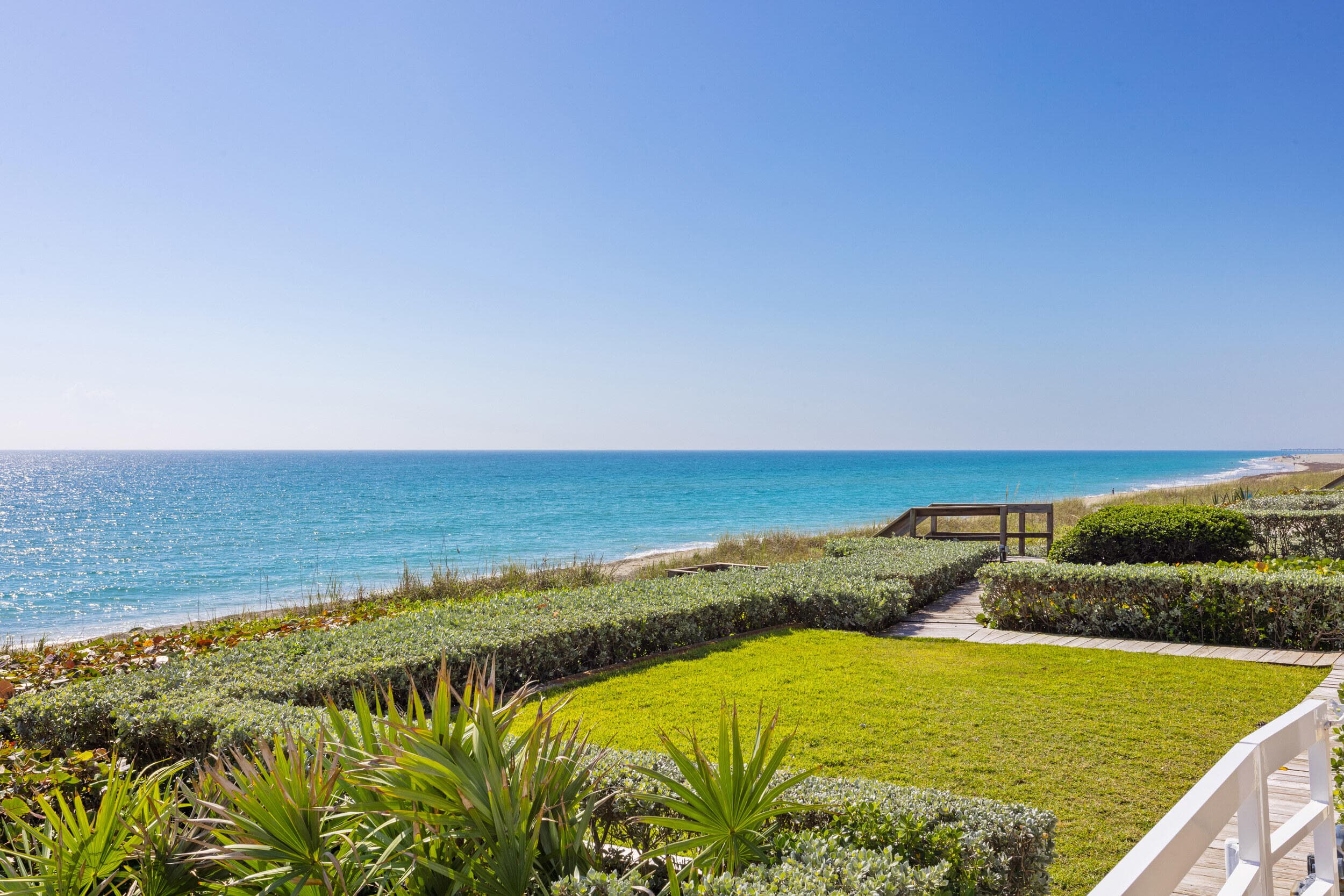 2 Sloans Curve Drive, Palm Beach, FL 33480 — photo 7 of 44