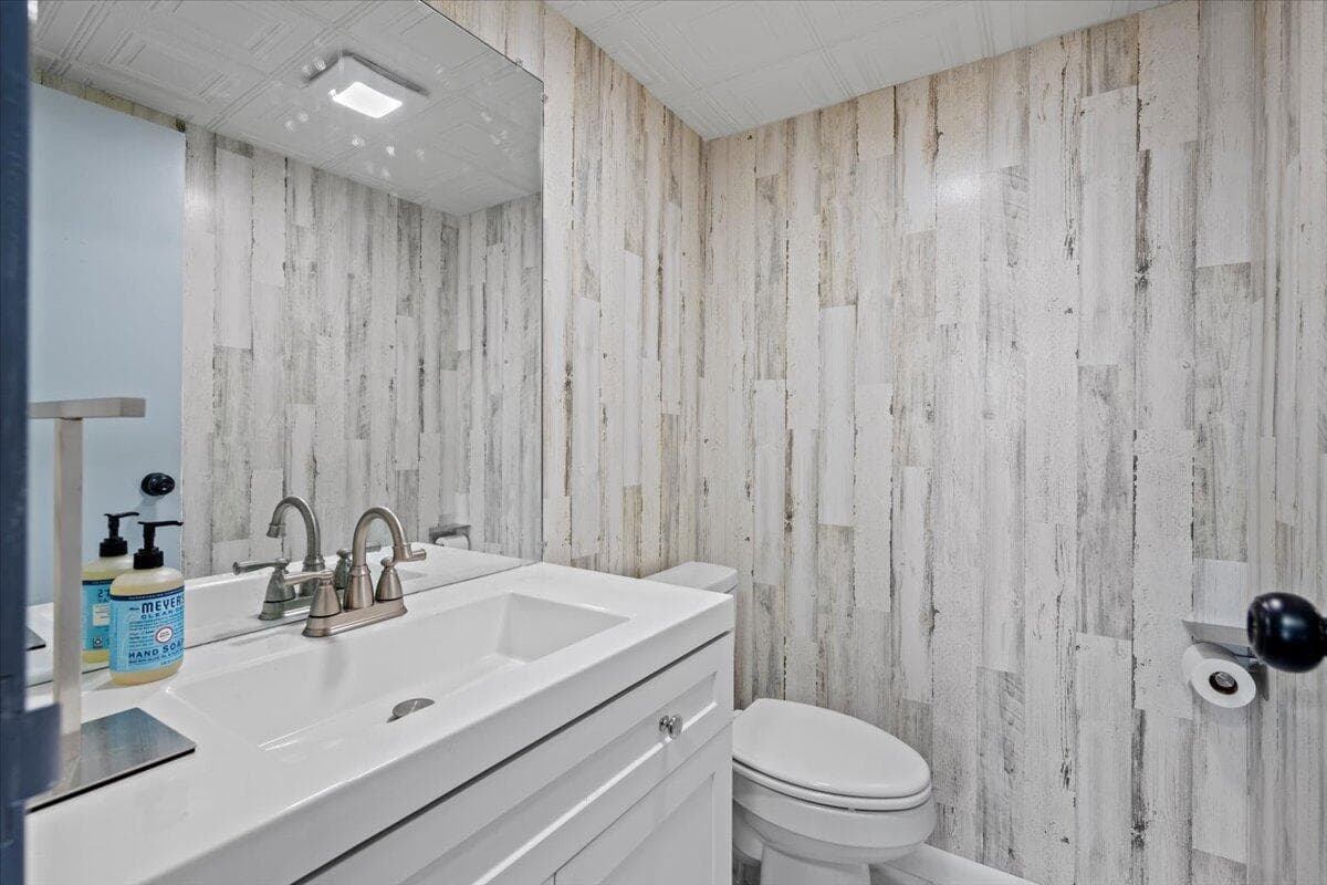 300 Waterway Drive S 308, Lantana, FL 33462 — photo 4 of 32