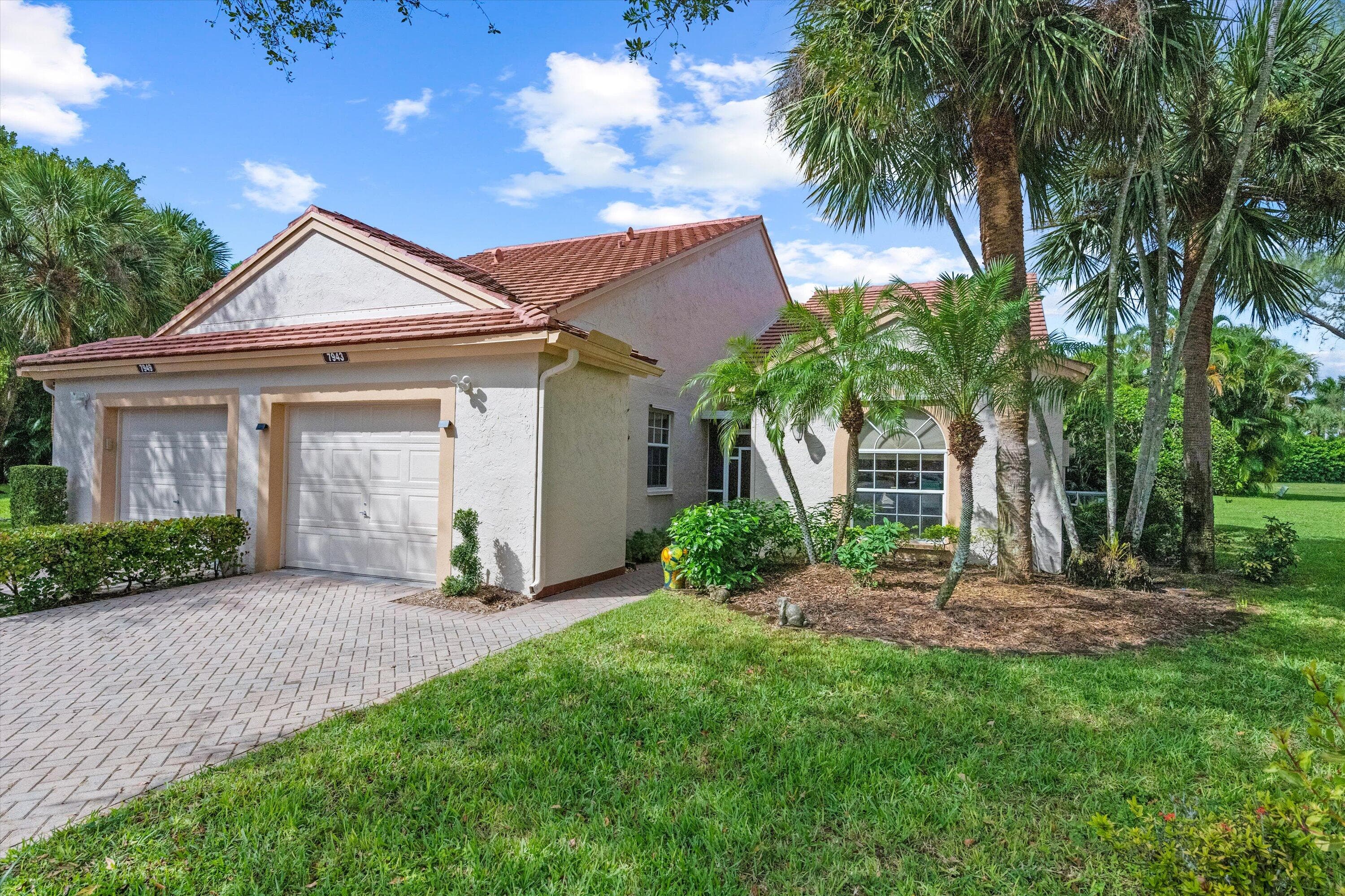 7943 Lake Sands Drive, Delray Beach, FL 33446 — photo 3 of 30