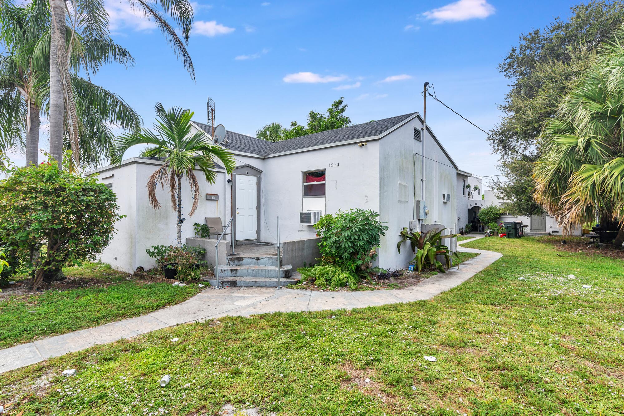 19 S E Street, Lake Worth Beach, FL 33460 — photo 5 of 20