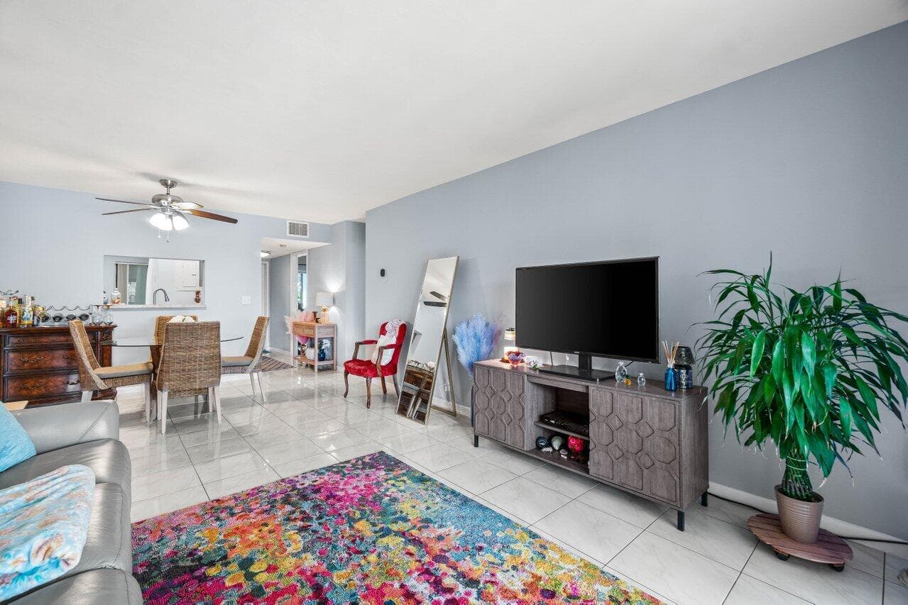 5884 Morningstar Circle 205, Delray Beach, FL 33484 — photo 10 of 34