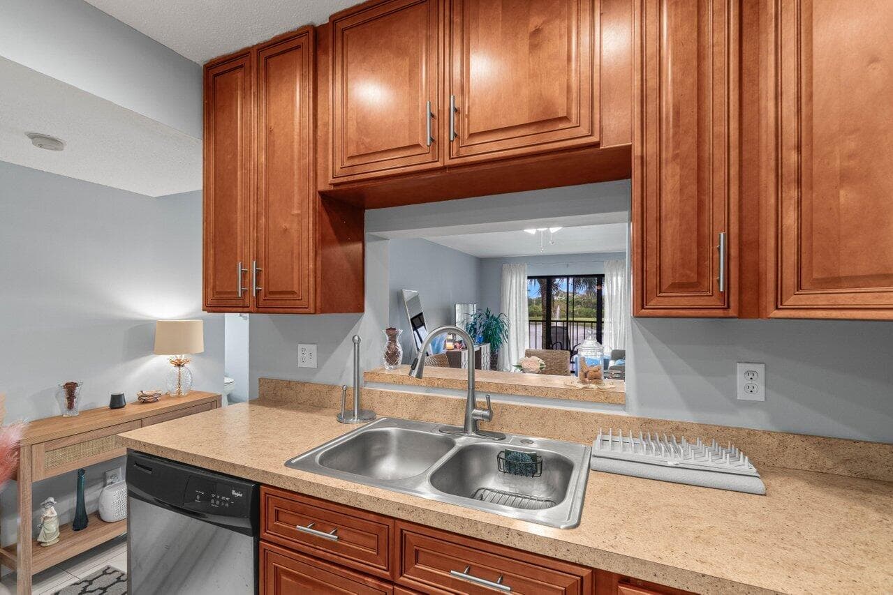 5884 Morningstar Circle 205, Delray Beach, FL 33484 — photo 14 of 34