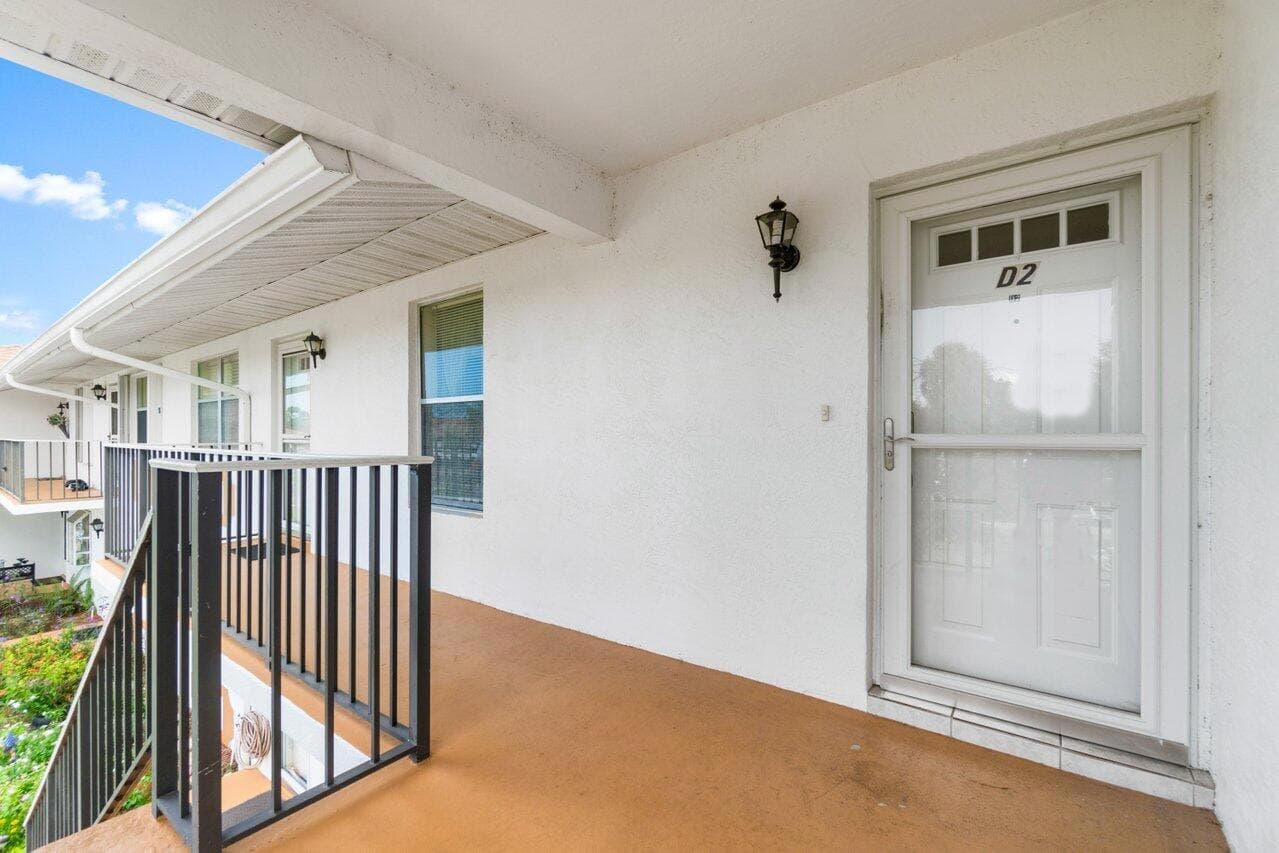 1205 S Lakes End Drive D2, Fort Pierce, FL 34982 — photo 3 of 27