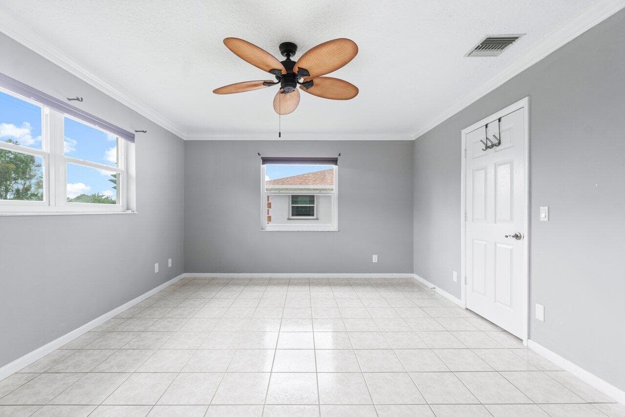 1205 S Lakes End Drive D2, Fort Pierce, FL 34982 — photo 23 of 27