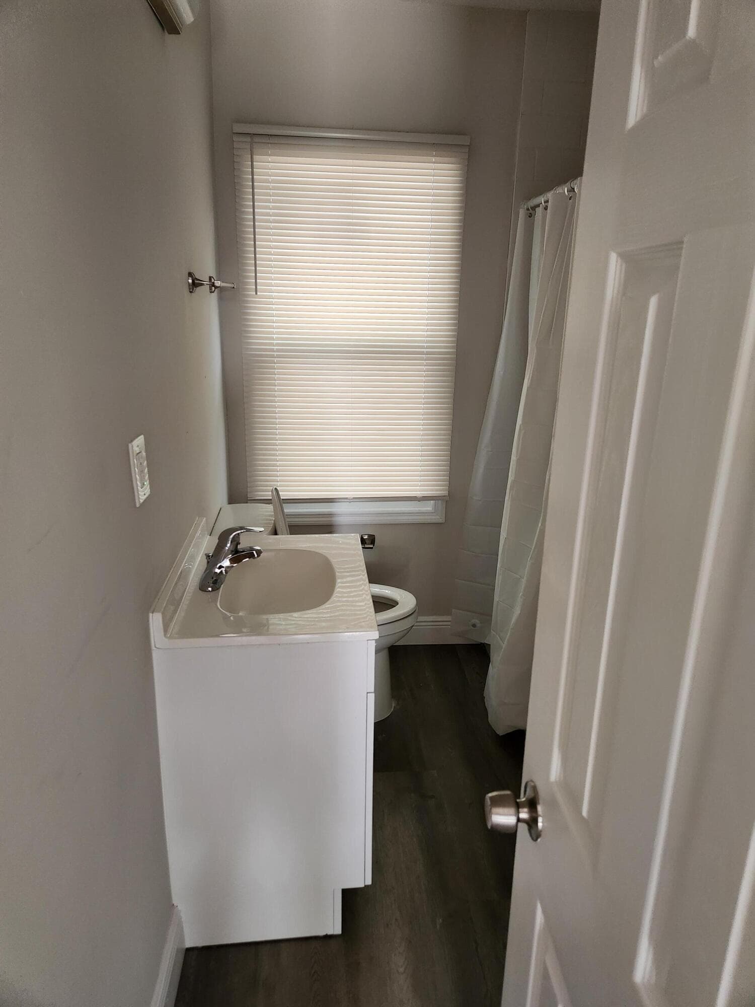 405 2nd Avenue S, Lake Worth Beach, FL 33460 — photo 8 of 14