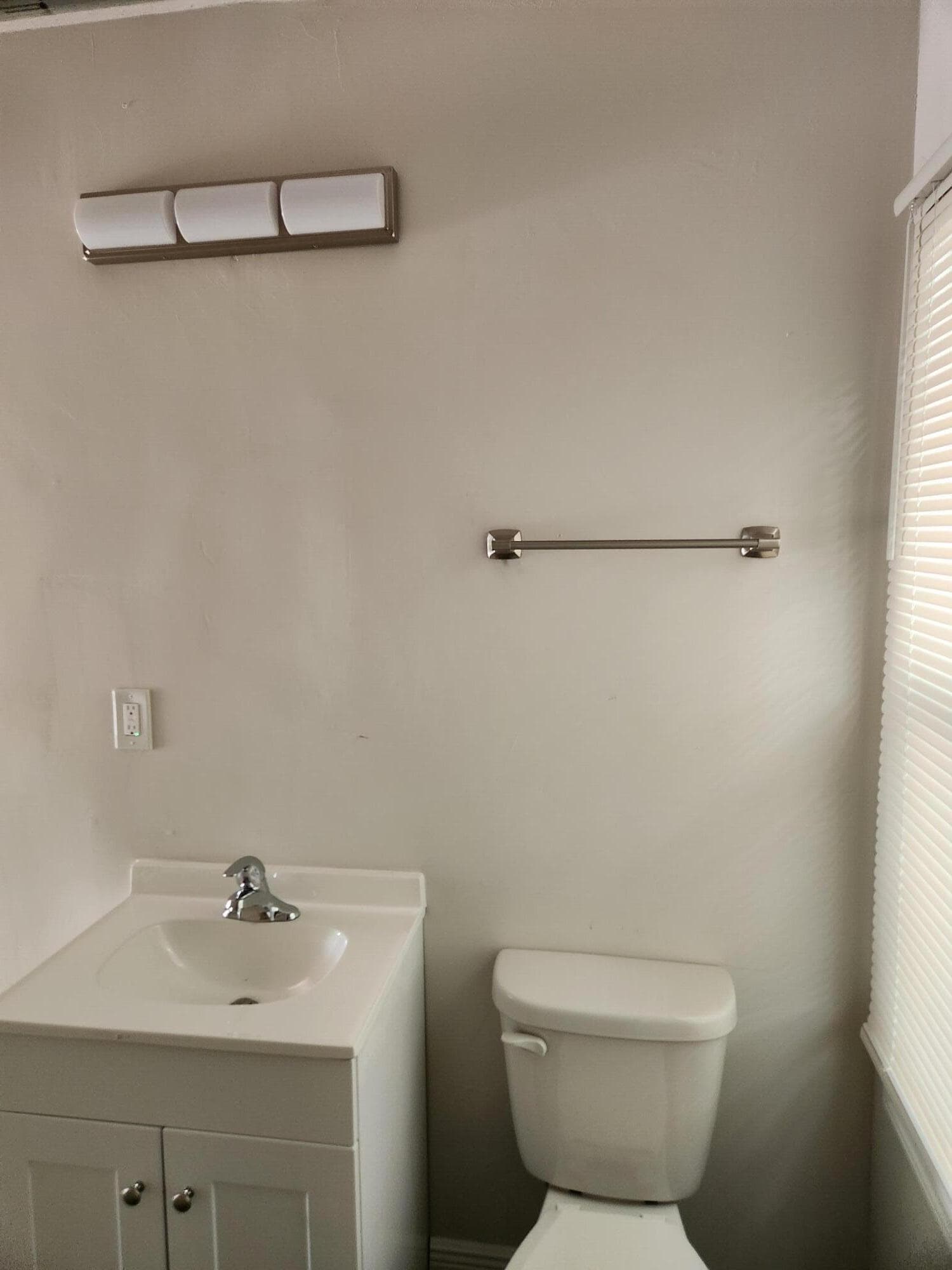405 2nd Avenue S, Lake Worth Beach, FL 33460 — photo 10 of 14