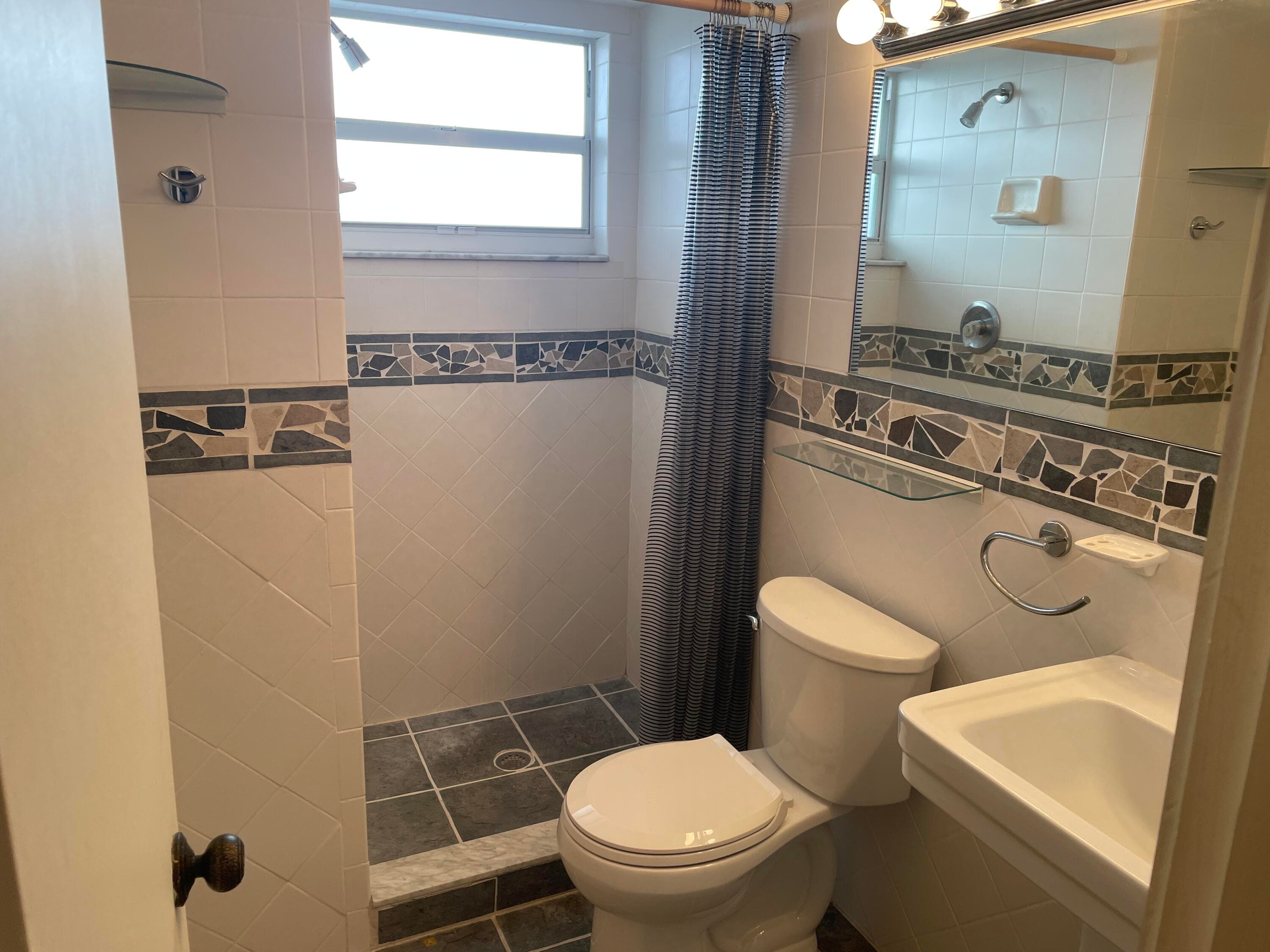 729 Lori Drive 405, Palm Springs, FL 33461 — photo 11 of 50