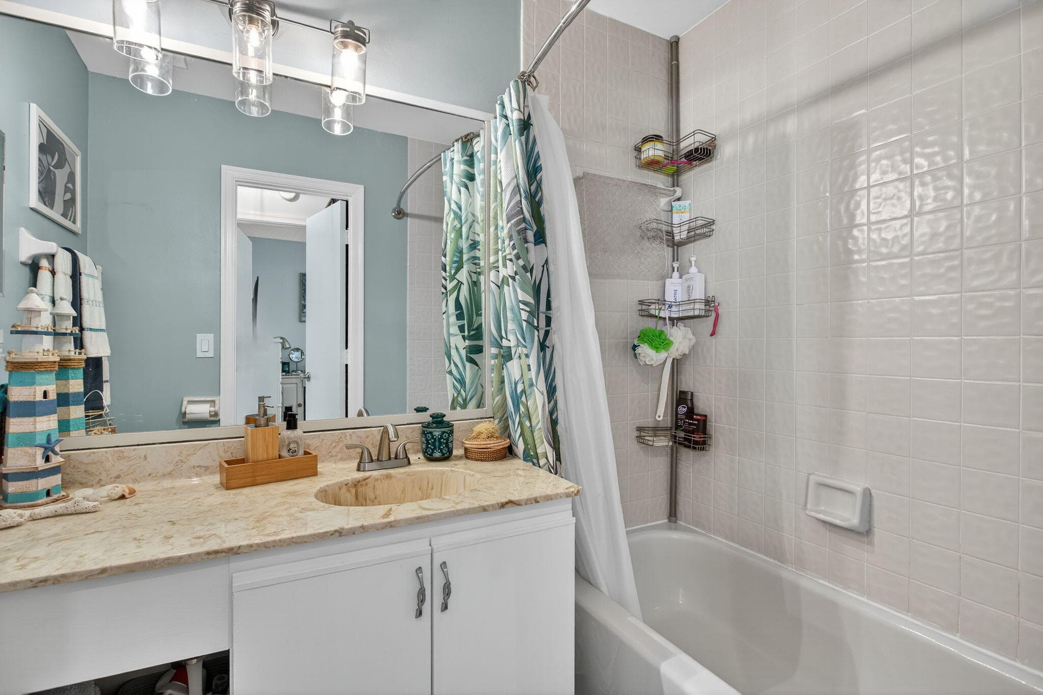 104 Liberty Court, Deerfield Beach, FL 33442 — photo 10 of 43