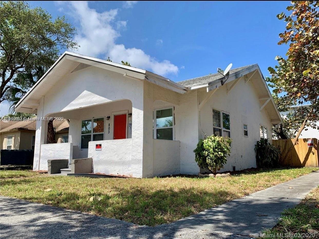 803 3rd Street, West Palm Beach, FL 33401 — photo 1 of 20