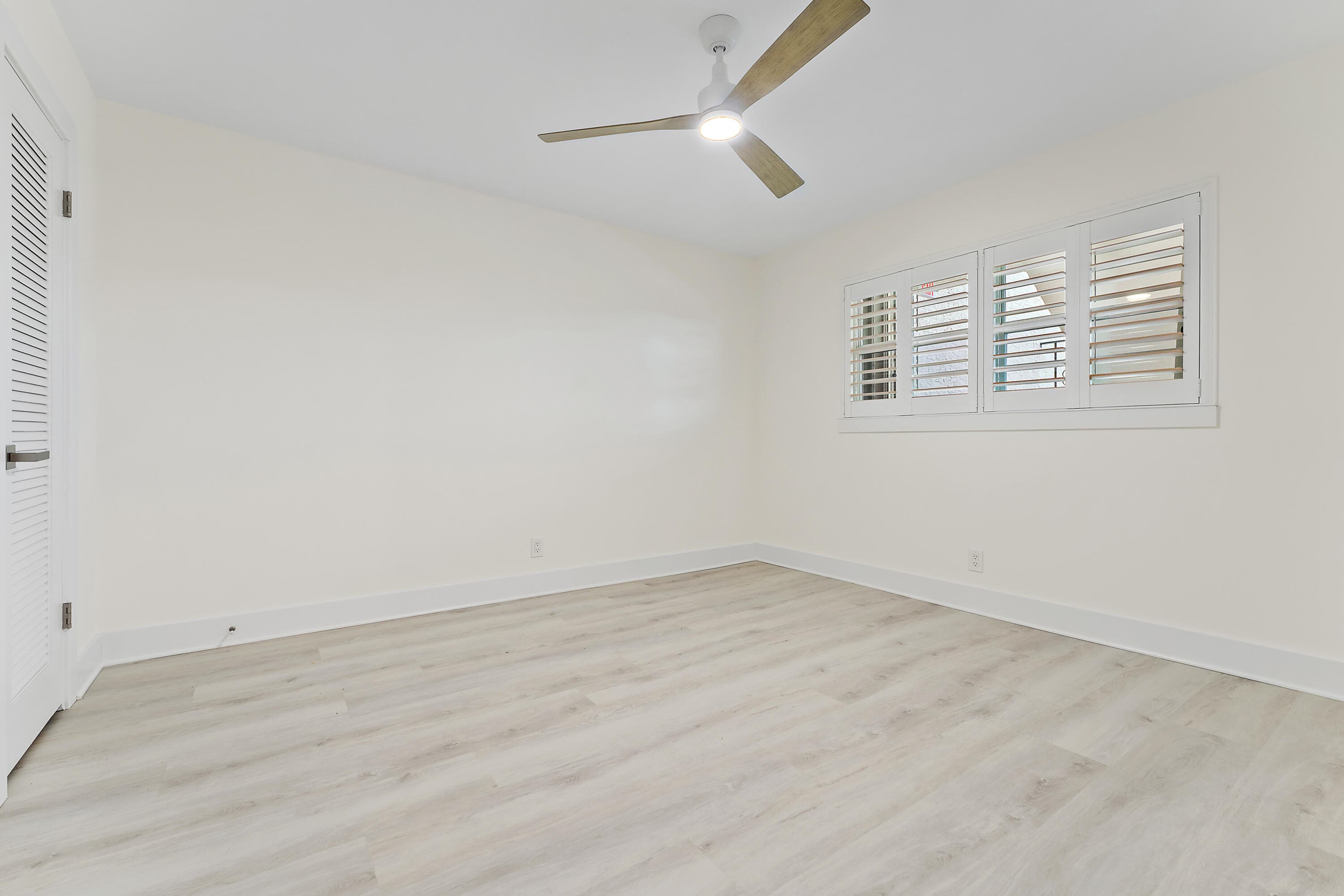 29 Yacht Club Drive 407, North Palm Beach, FL 33408 — photo 29 of 55