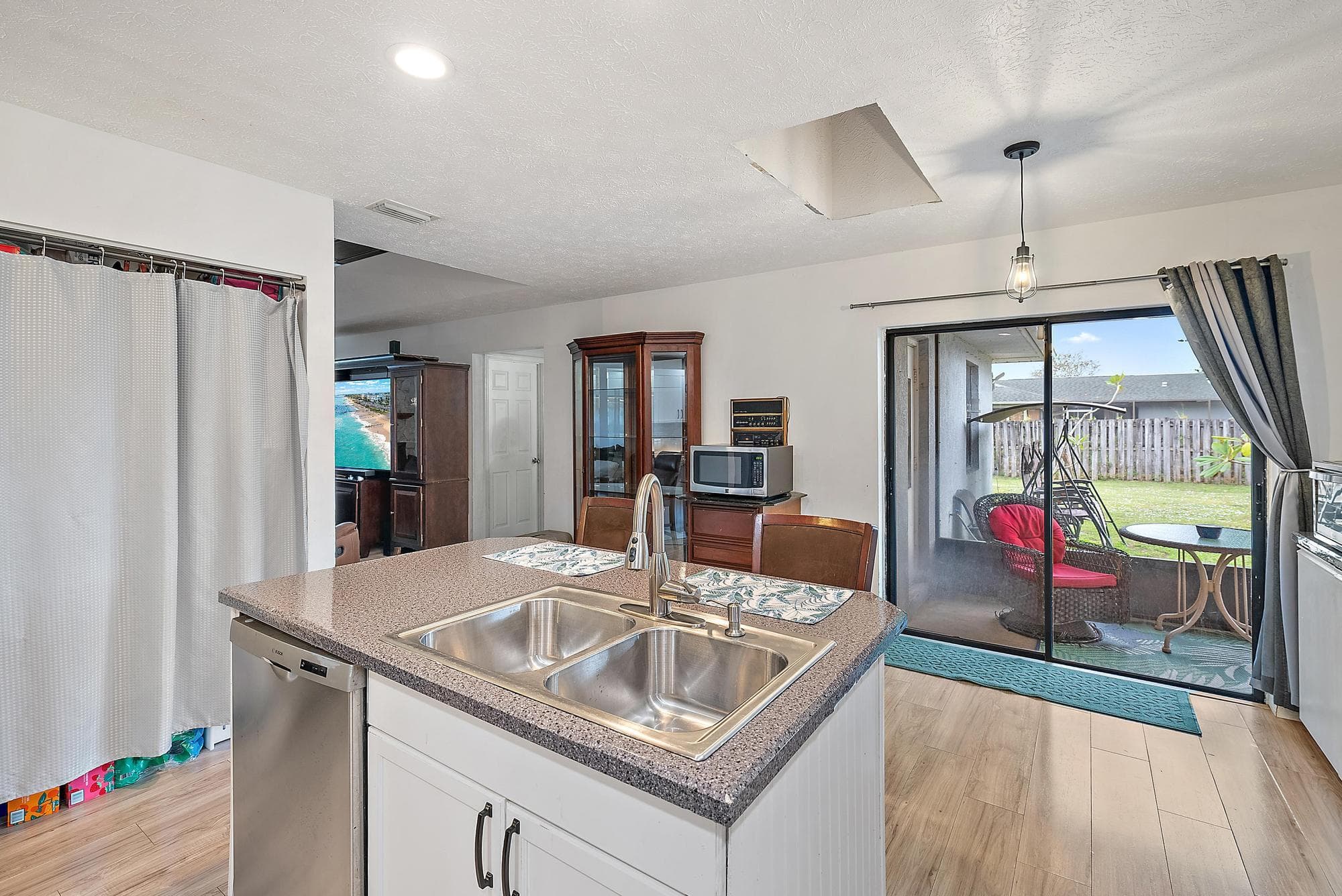 622 SW Hogan Street, Port St. Lucie, FL 34983 — photo 4 of 15