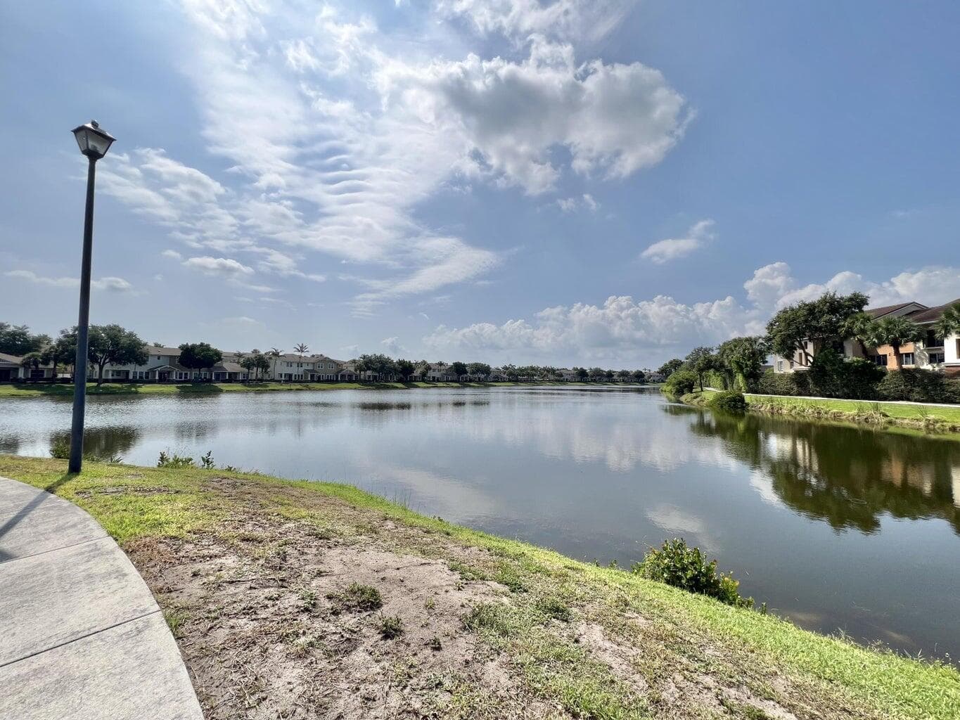 840 Marina Del Ray Lane 2, West Palm Beach, FL 33401 — photo 33 of 42