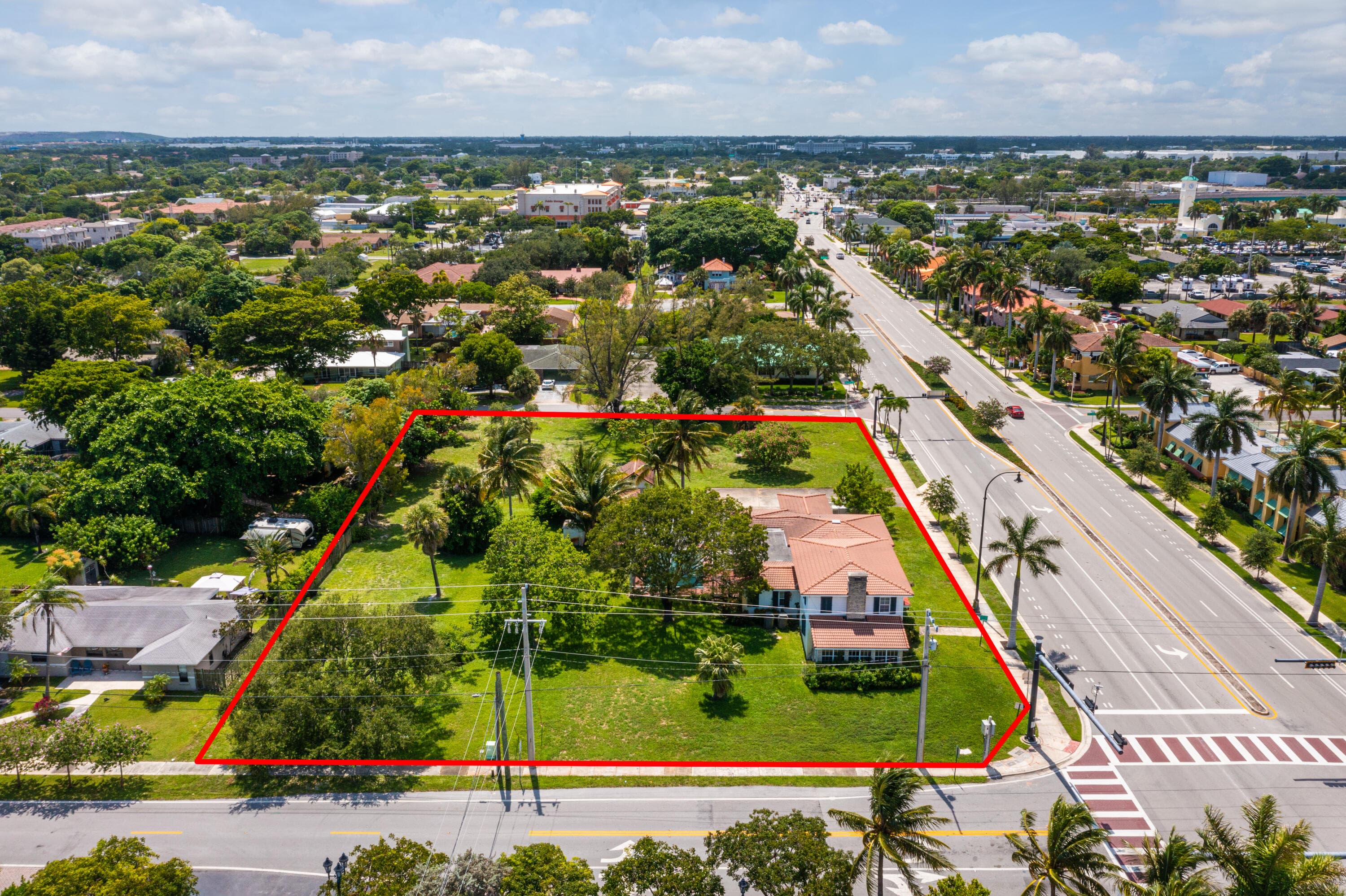 556 E Hillsboro Boulevard, Deerfield Beach, FL 33441 — photo 6 of 11