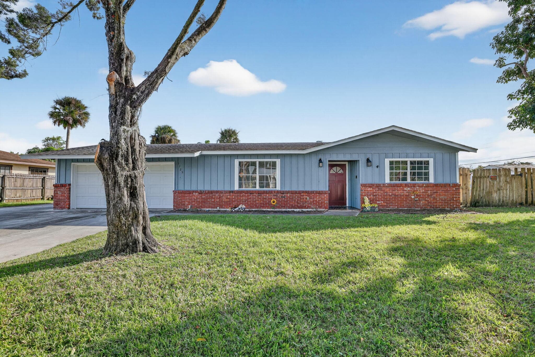 1125 Coral Street, Fort Pierce, FL 34982 — photo 1 of 37