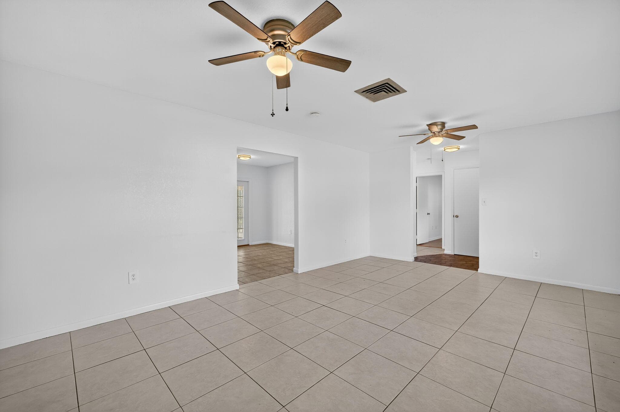 1125 Coral Street, Fort Pierce, FL 34982 — photo 5 of 37