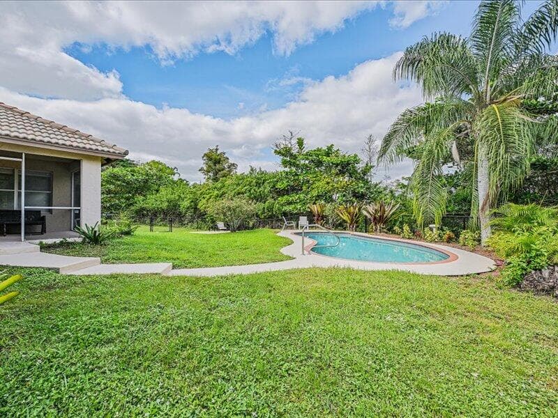 8671 155th Place N, Palm Beach Gardens, FL 33418 — photo 94 of 111