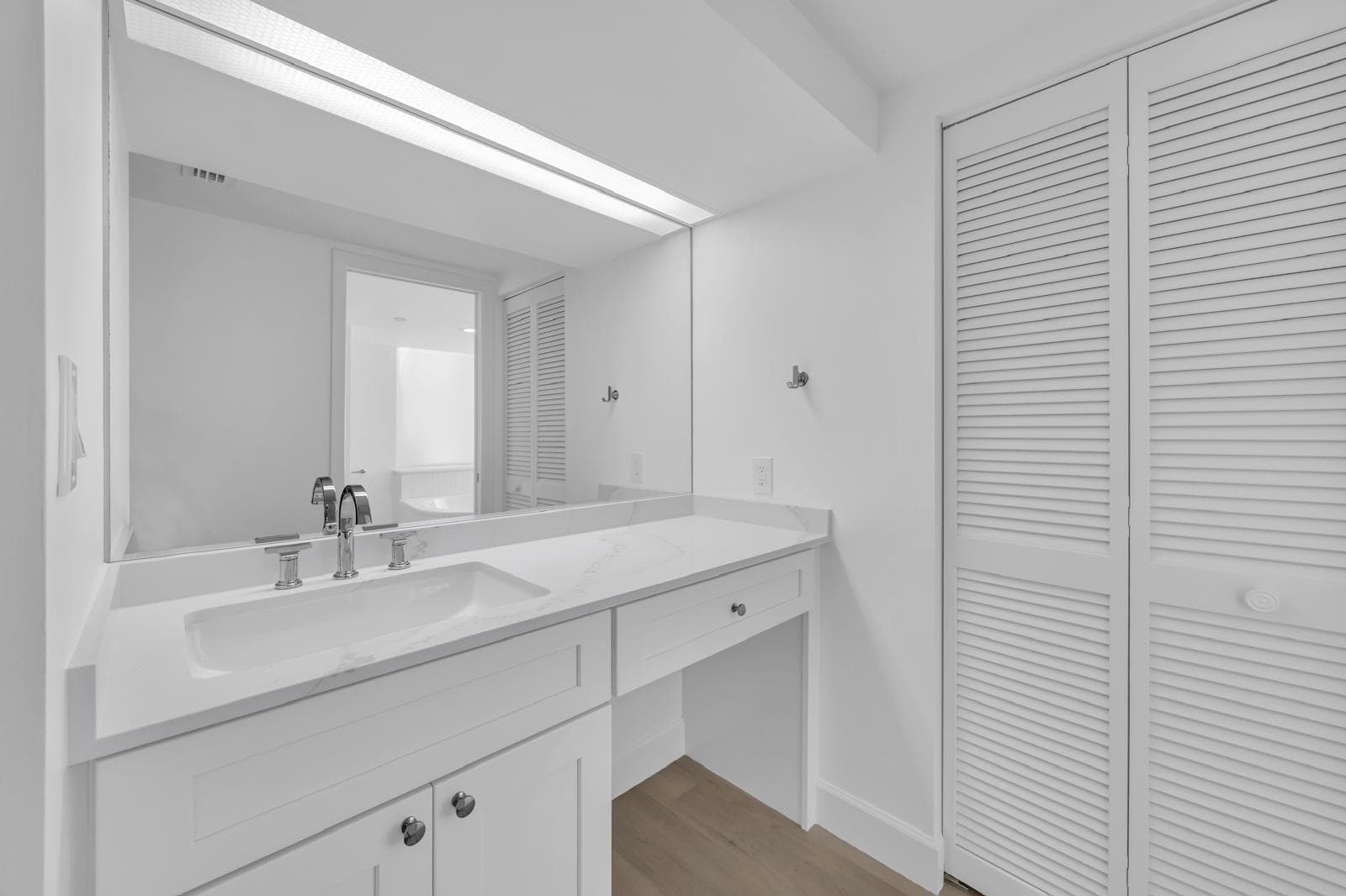 529 S Flagler Dr 14h, West Palm Beach, FL 33401 — photo 13 of 20