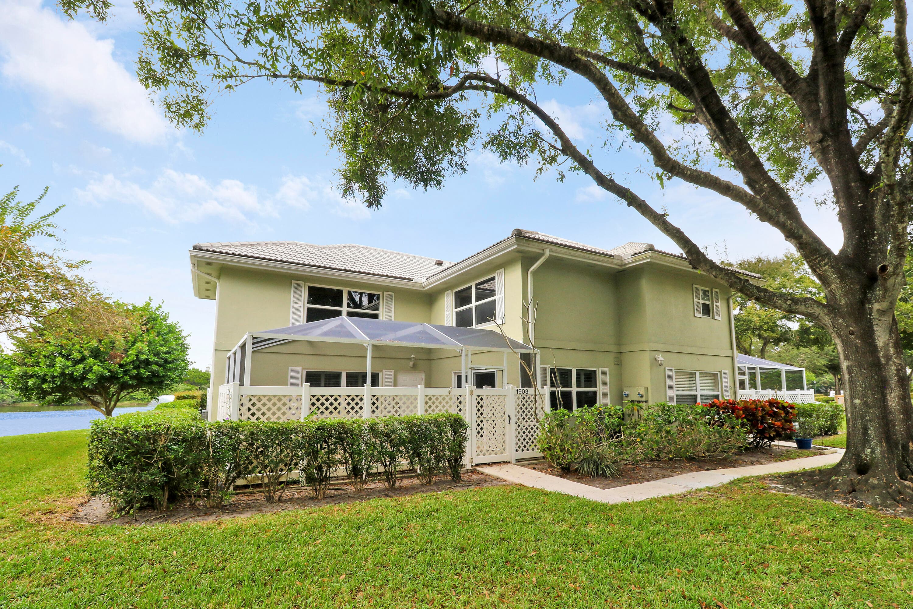 1903 Stratford Way, West Palm Beach, FL 33409 — photo 1 of 44