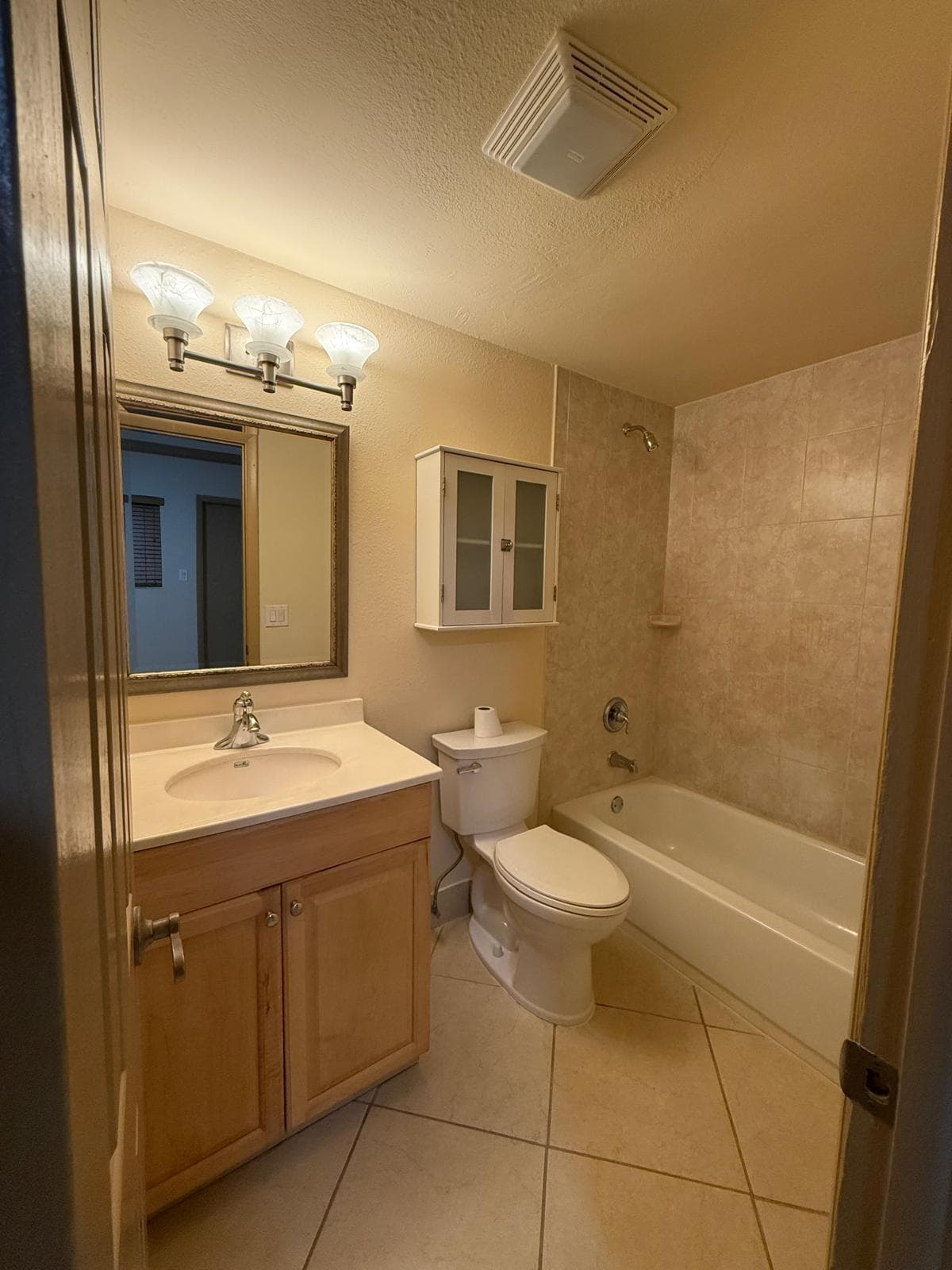 744 NE 14th Avenue 12, Fort Lauderdale, FL 33304 — photo 11 of 22