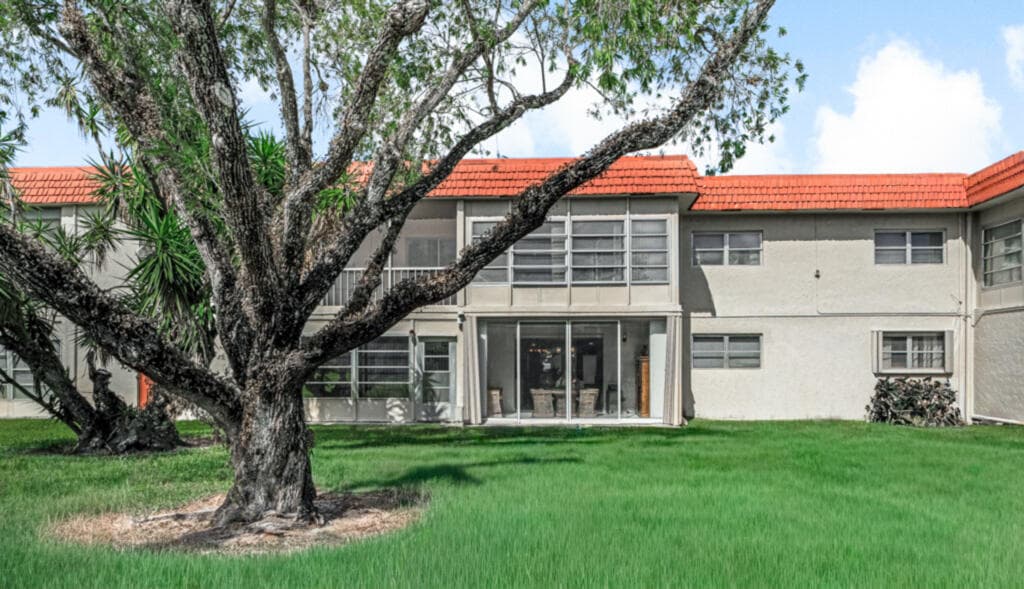 33 Abbey Lane 103, Delray Beach, FL 33446 — photo 32 of 41