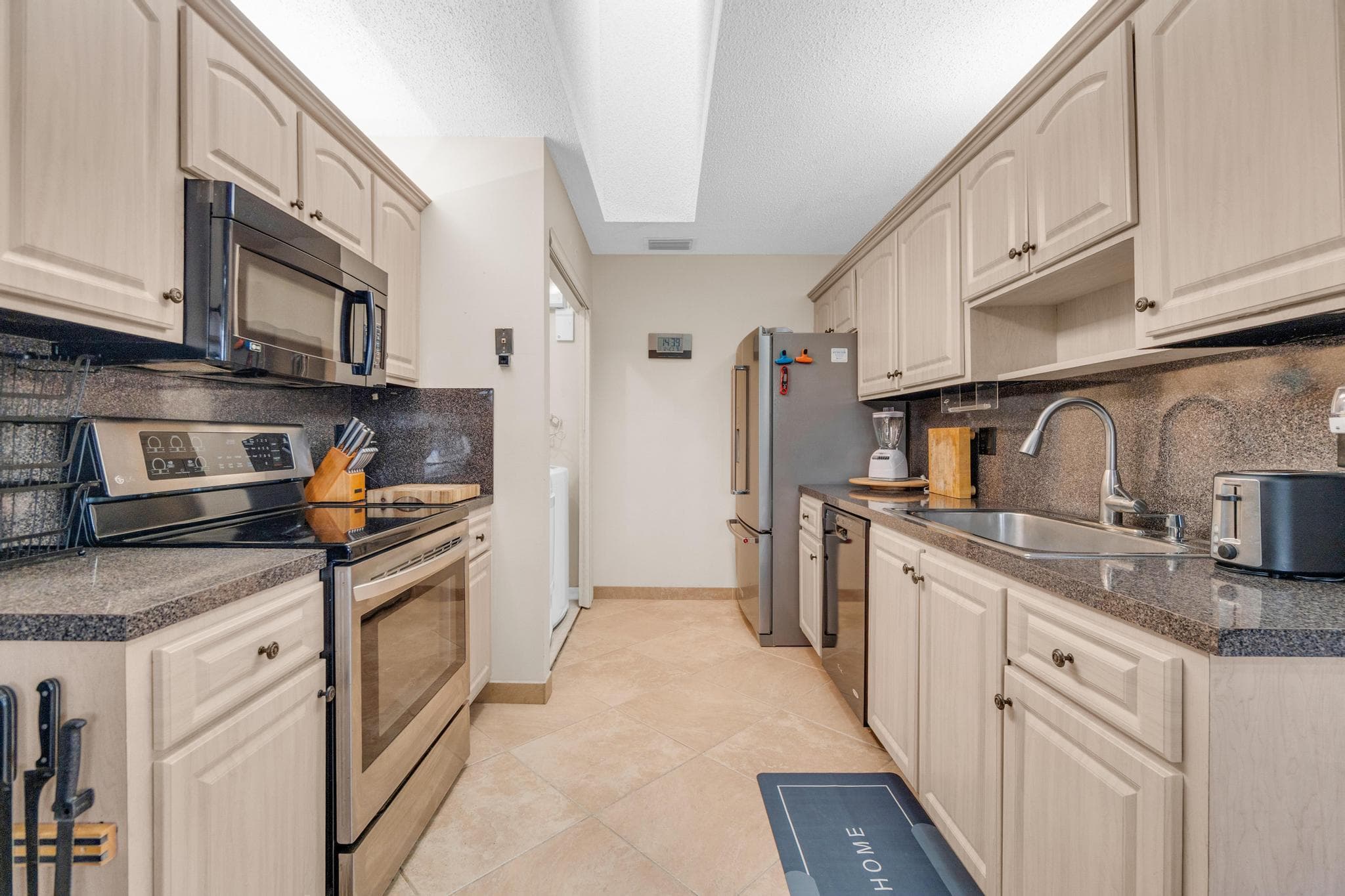 5755 Doris Court, Delray Beach, FL 33484 — photo 5 of 25