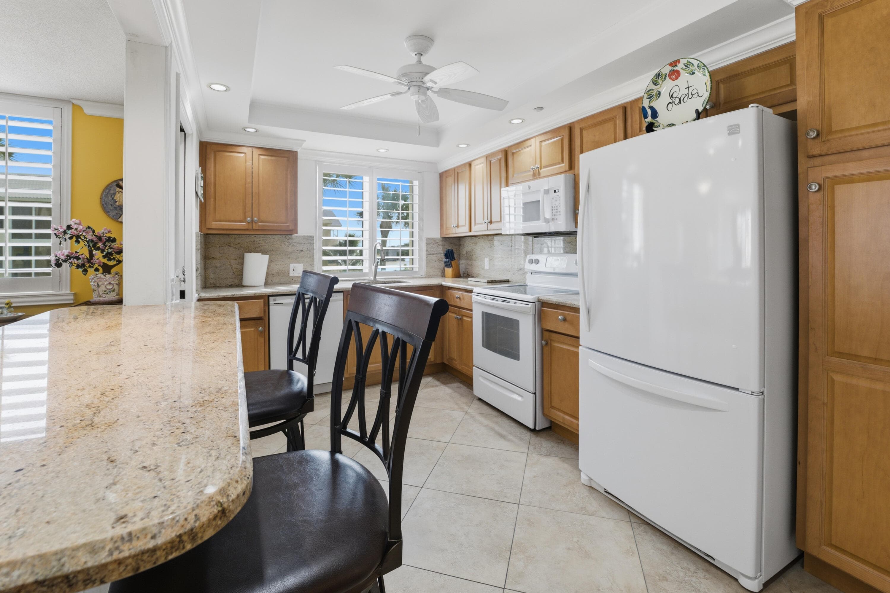 375 Beach Road 201, Tequesta, FL 33469 — photo 7 of 18