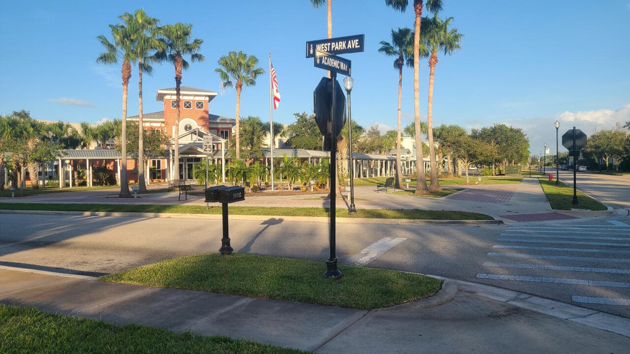 10499 SW West Park Avenue, Port St. Lucie, FL 34987 — photo 6 of 38