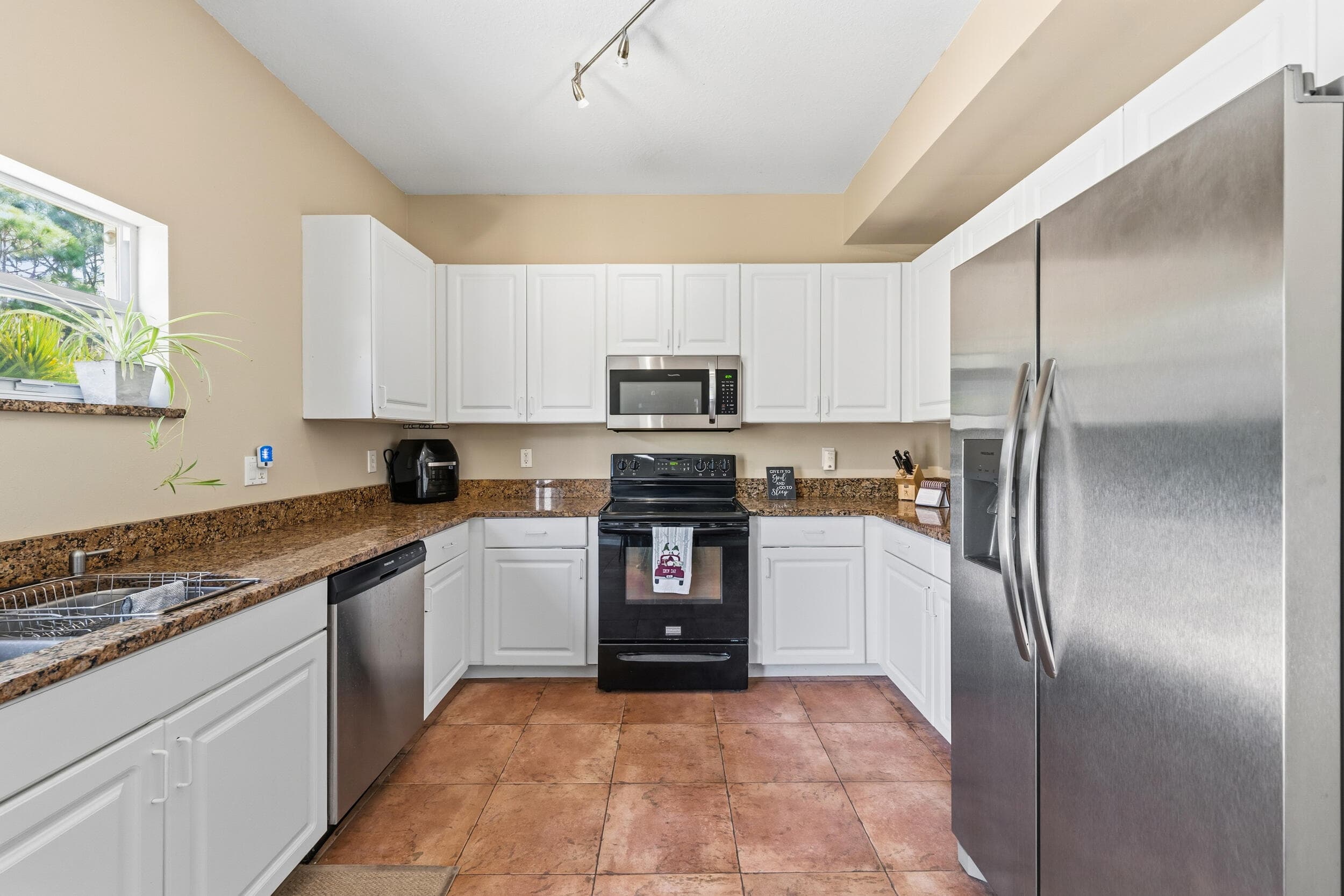 624 NE Bent Paddle Lane, Port St. Lucie, FL 34983 — photo 4 of 49