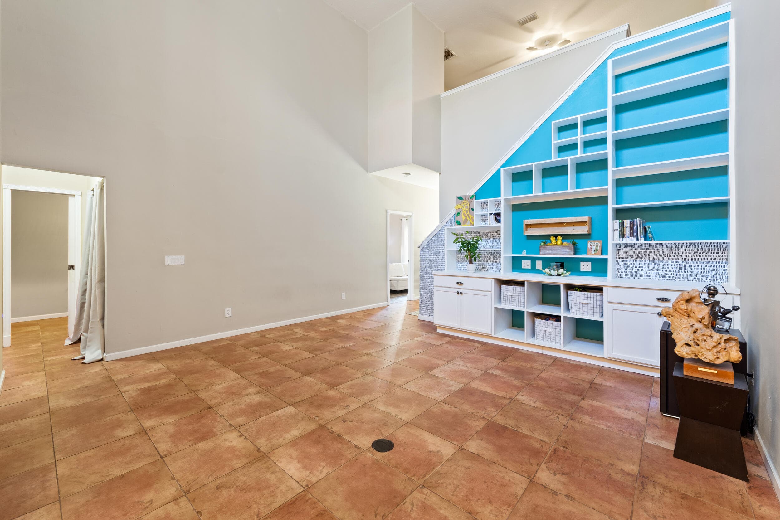 624 NE Bent Paddle Lane, Port St. Lucie, FL 34983 — photo 8 of 49